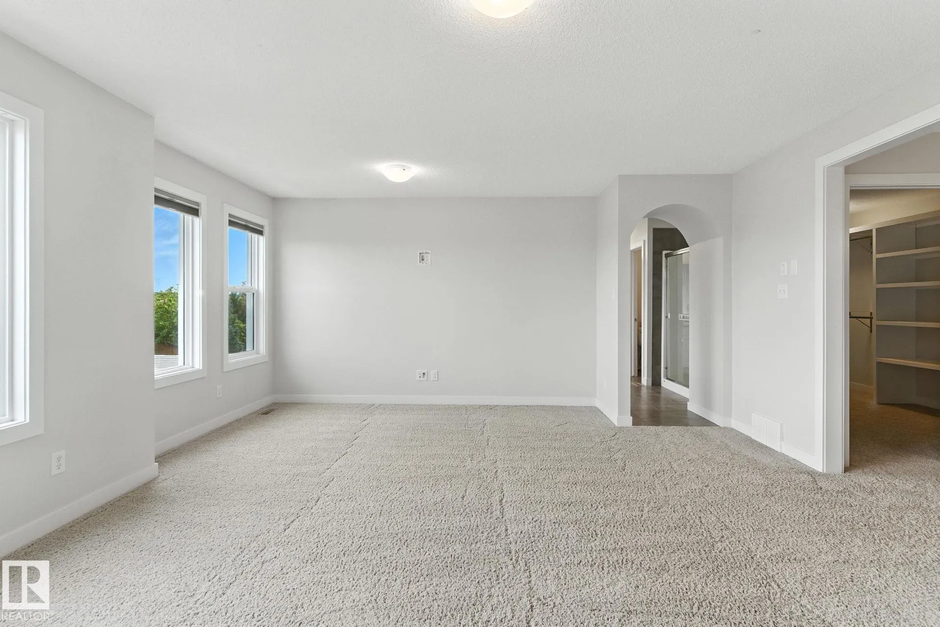 126 SUNTERRA Way