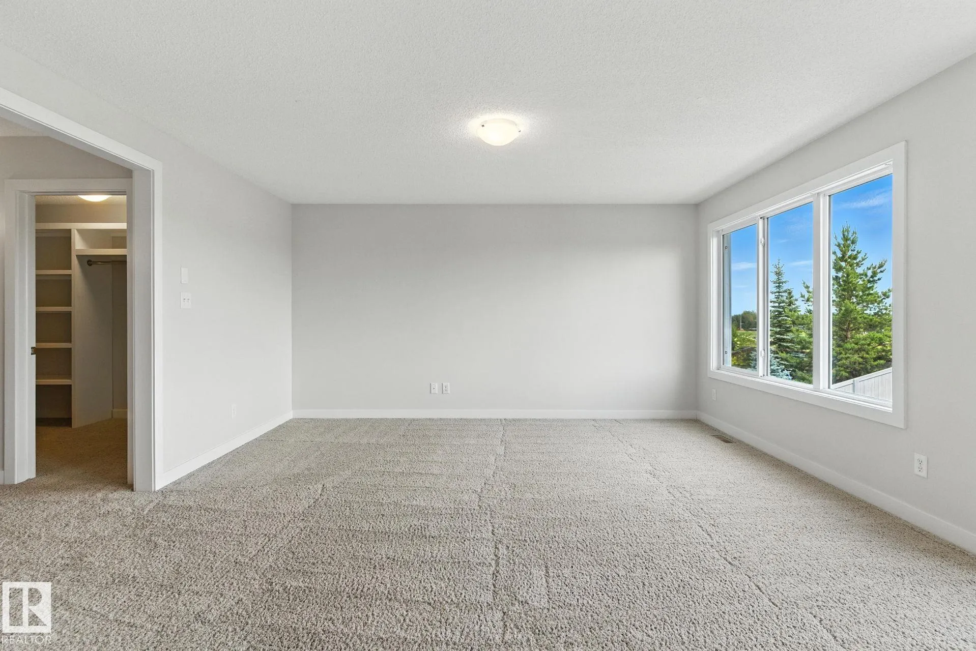 126 SUNTERRA Way