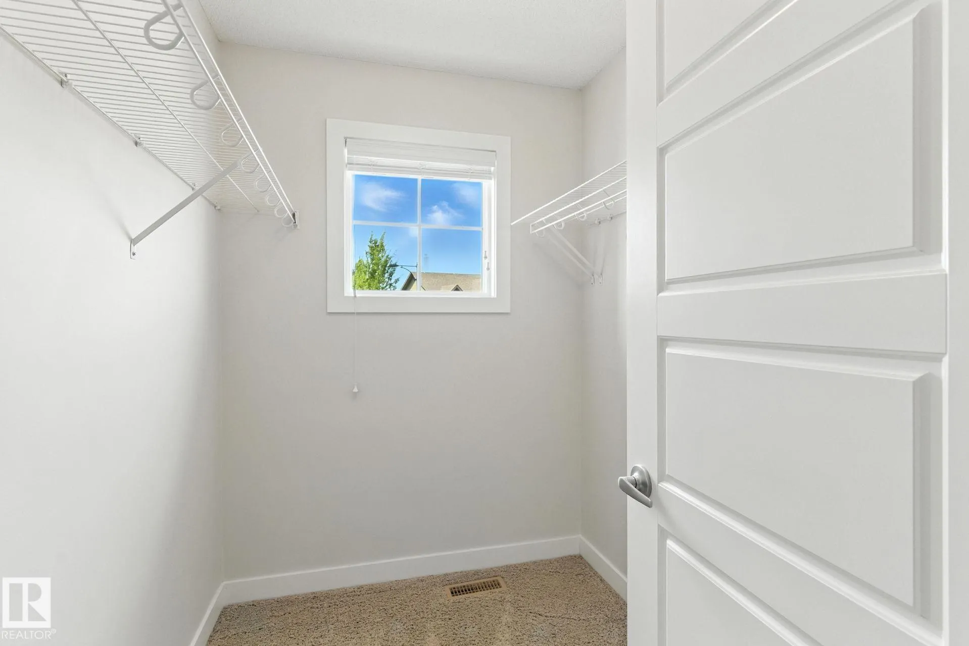 126 SUNTERRA Way