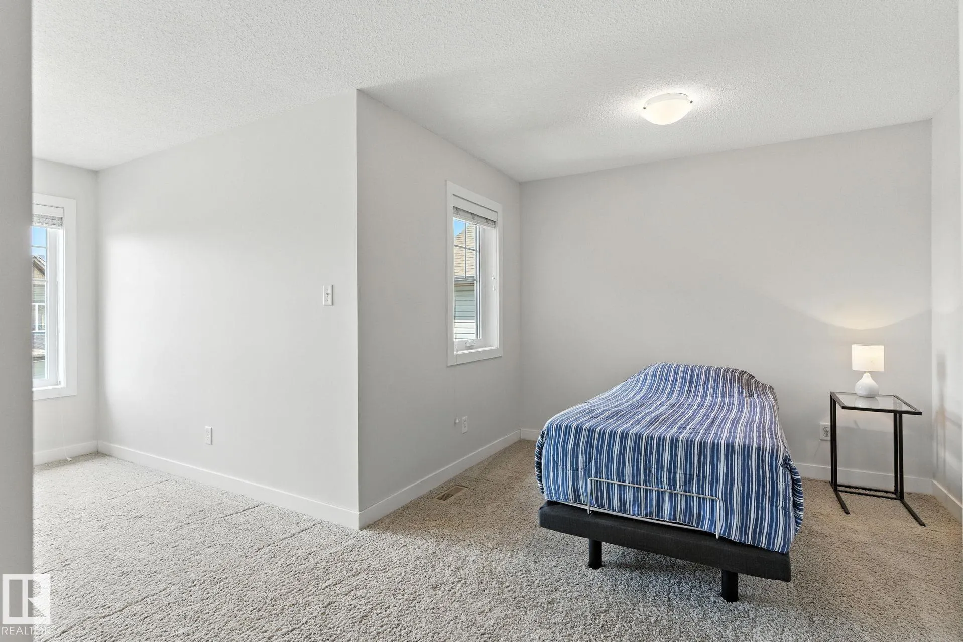 126 SUNTERRA Way