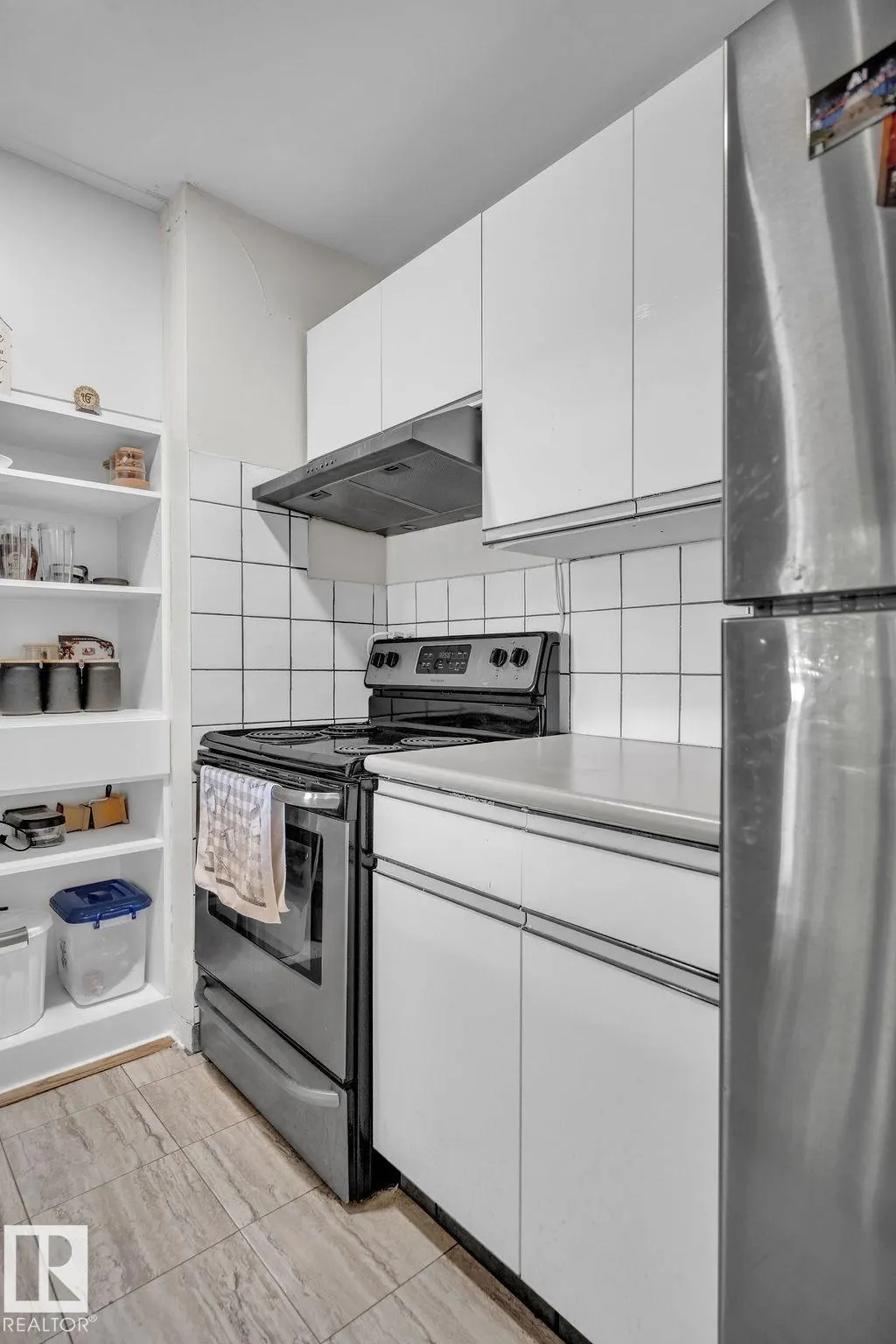 2508 50 Street
