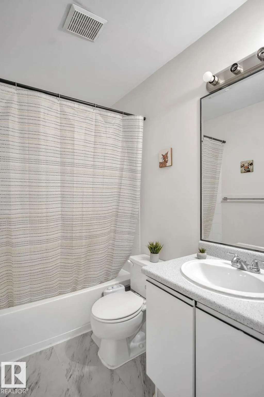 2508 50 Street