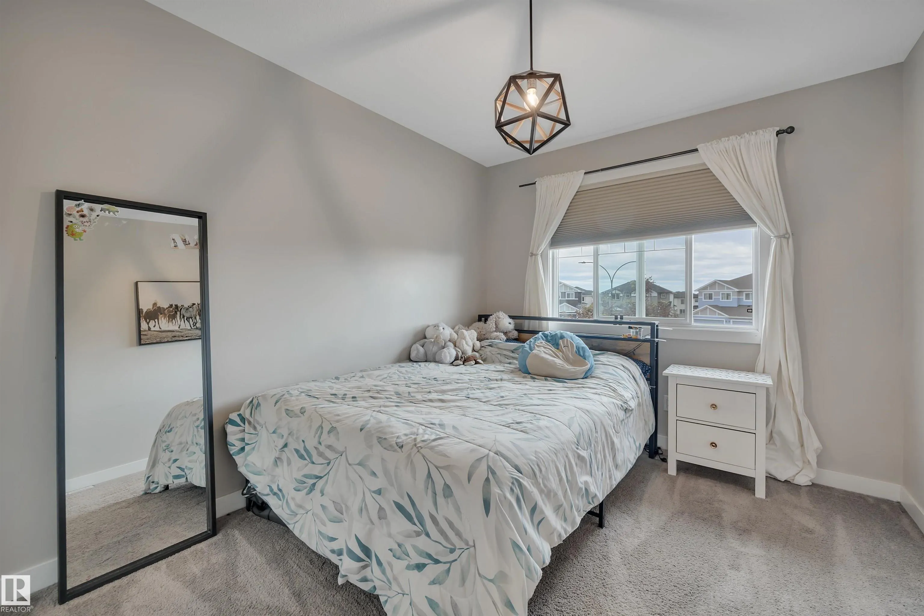14 ROLSTON Close