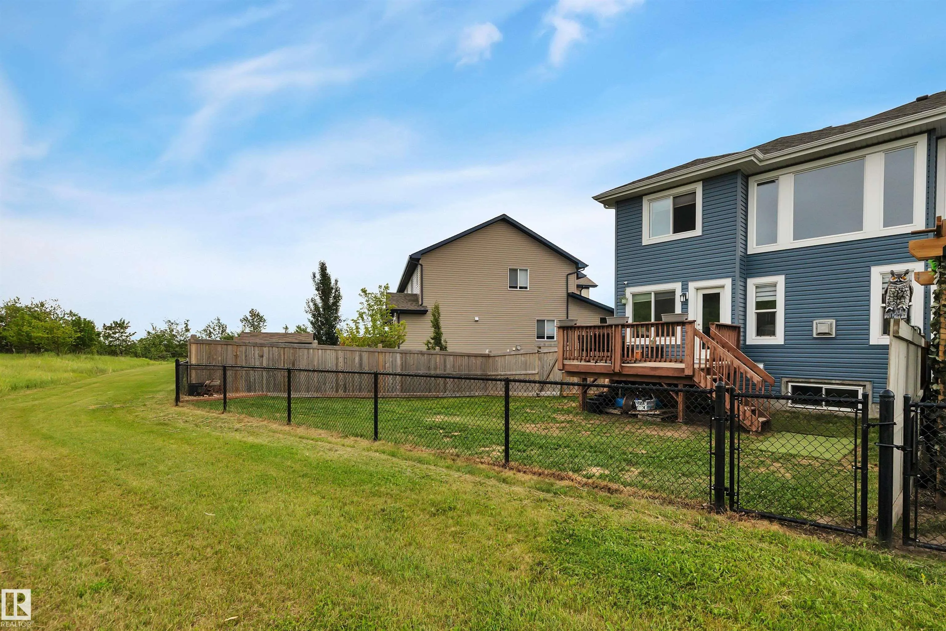 14 ROLSTON Close