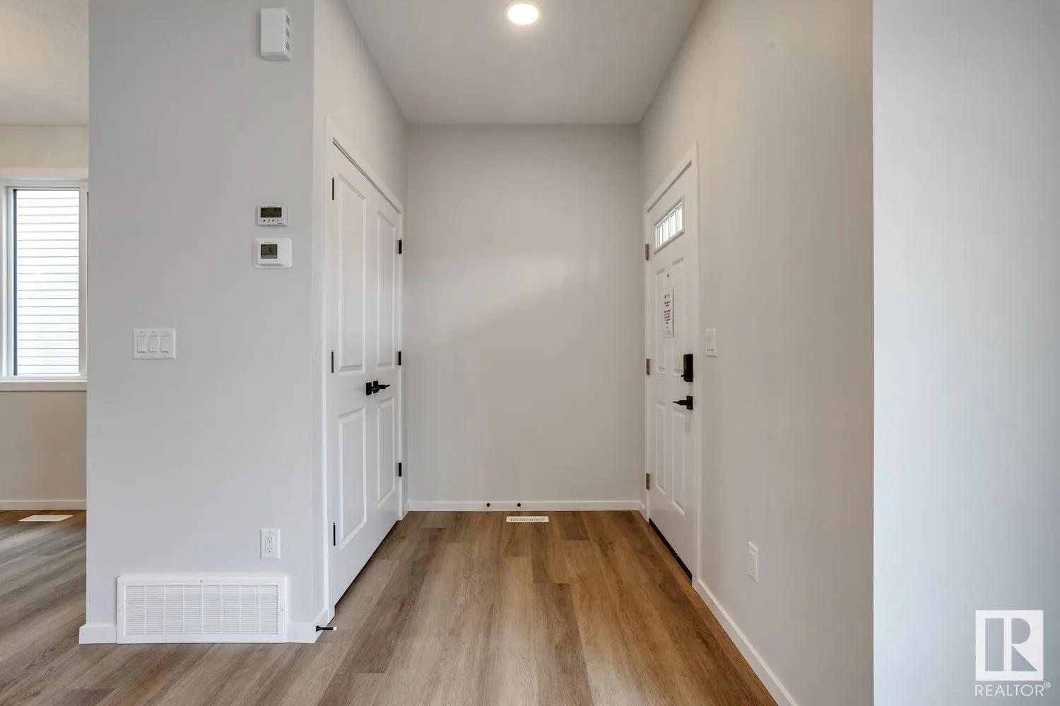 10 HUNTER Place