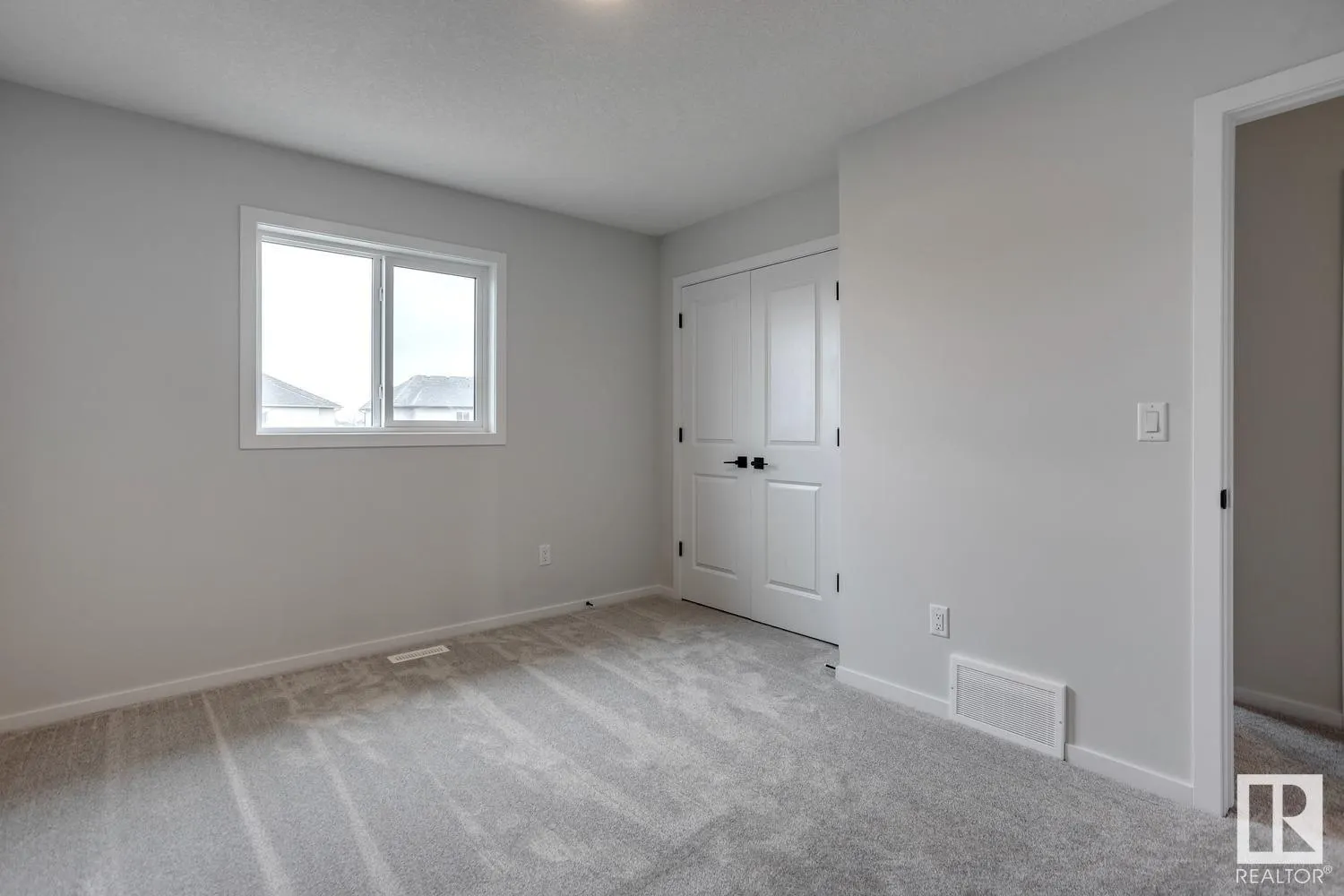 10 HUNTER Place