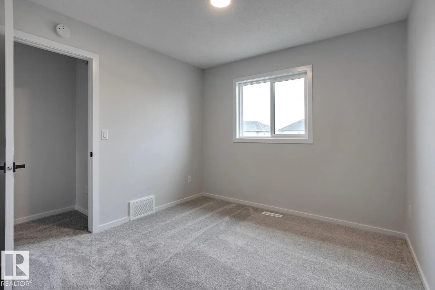 10 HUNTER Place
