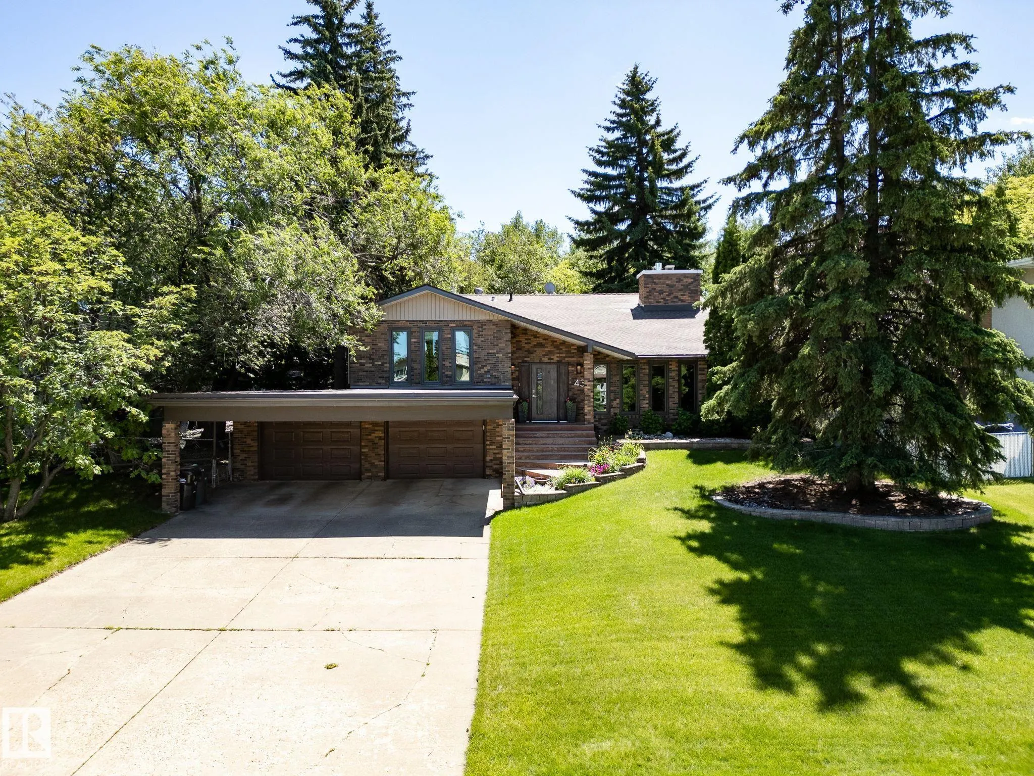 43 MANCHESTER Drive