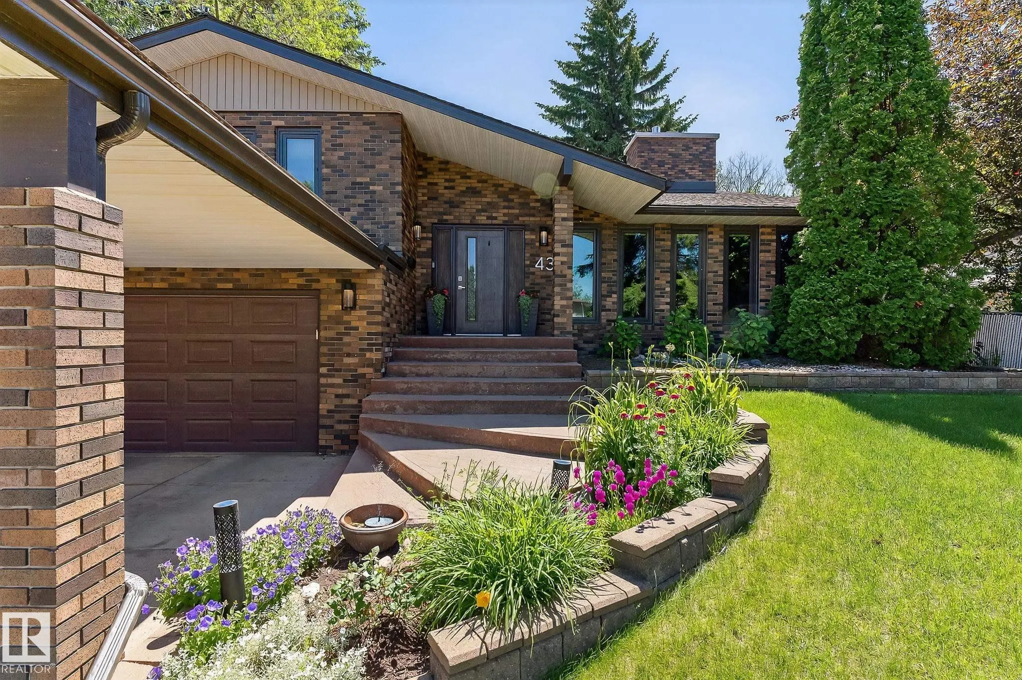 43 MANCHESTER Drive