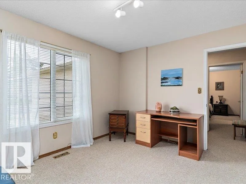 10 GRANGE Drive