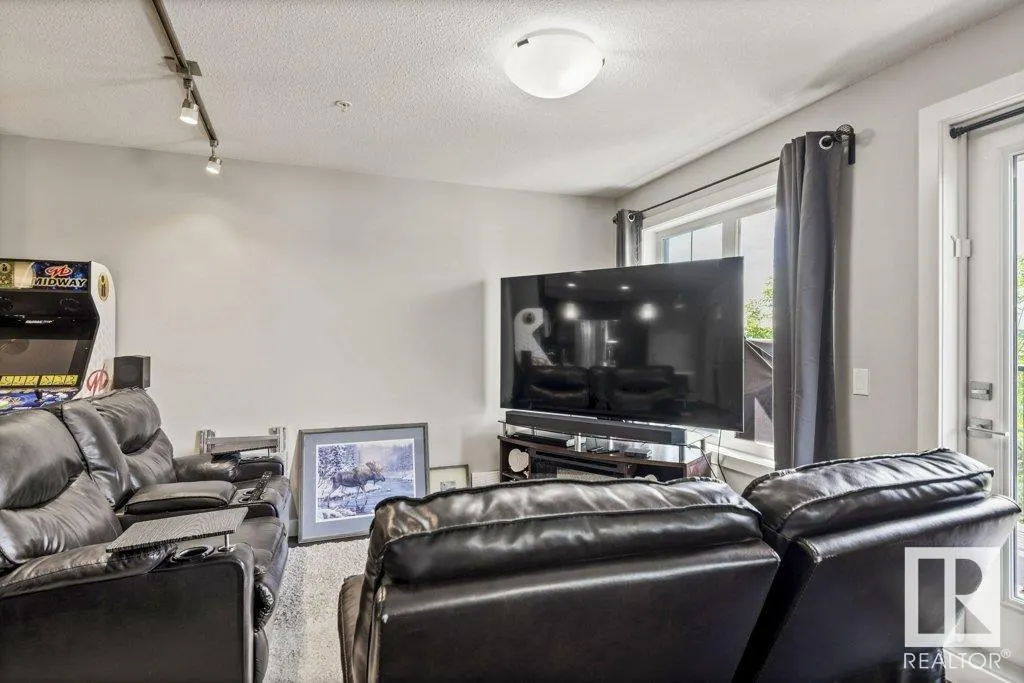 1031 173 Street