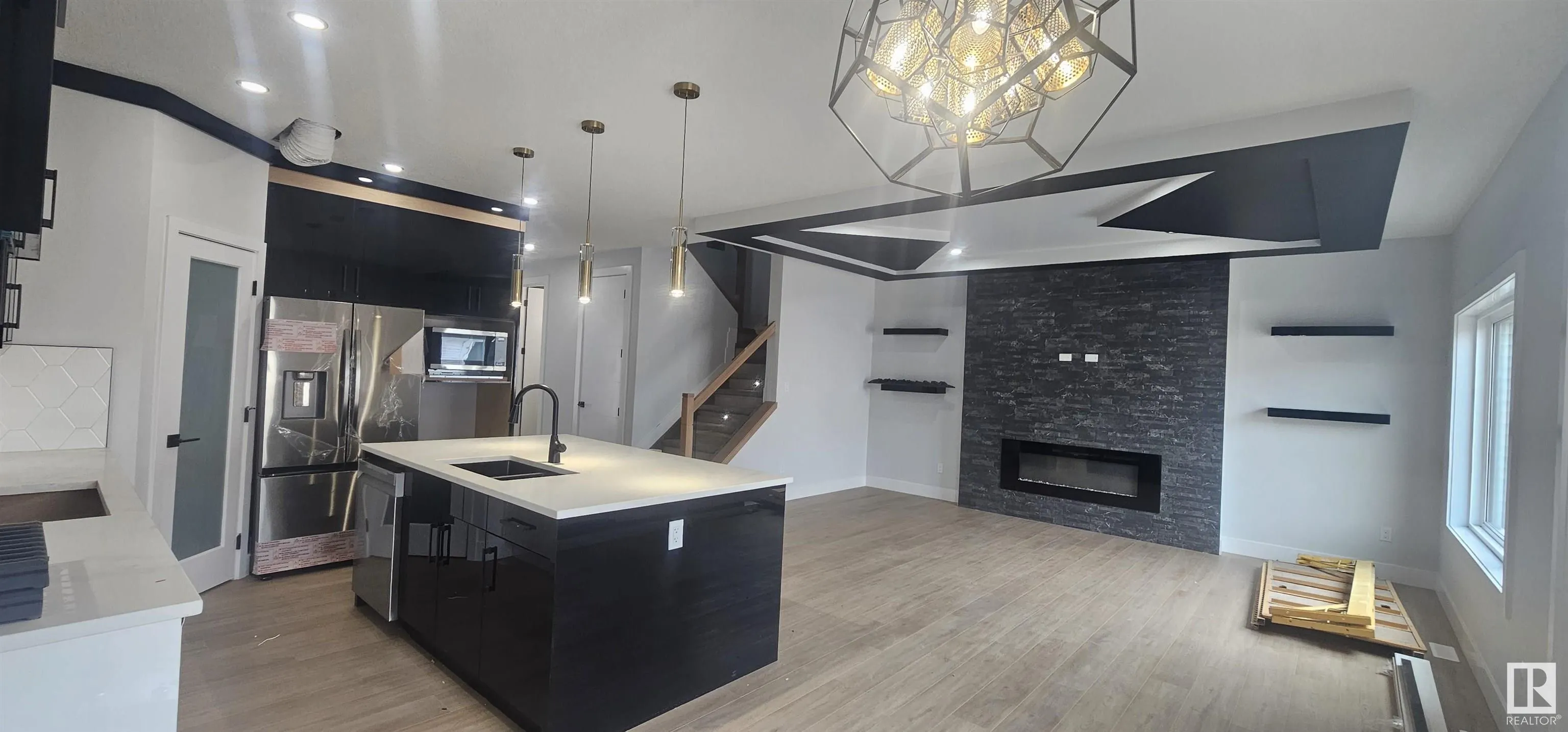 63 WAVERLY Way
