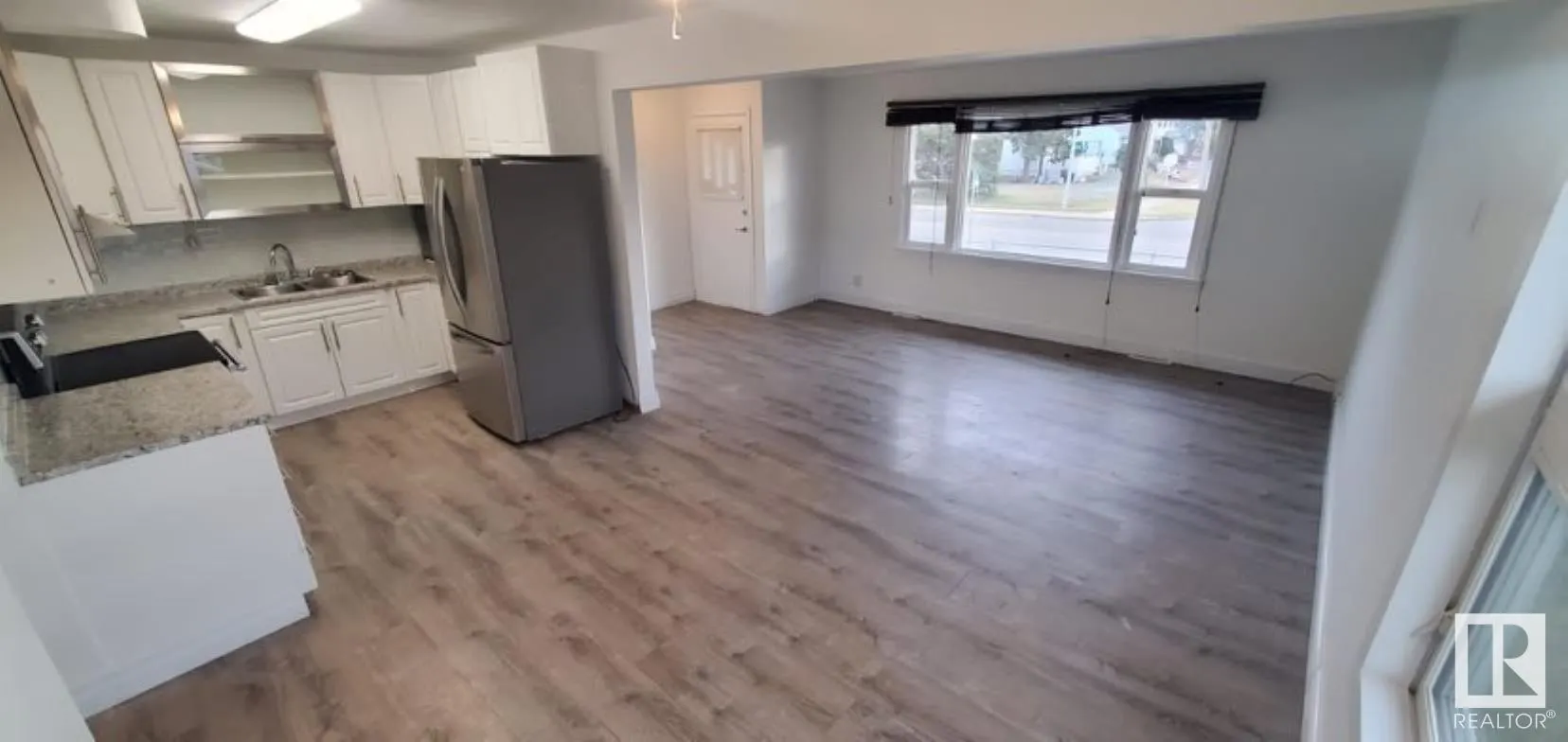 6422 - 6424 132 Avenue