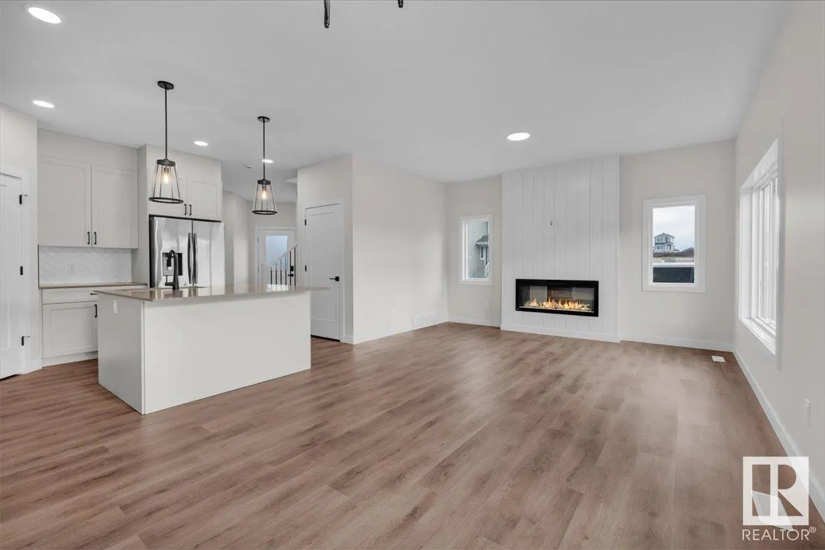 163 CALEDON Crescent
