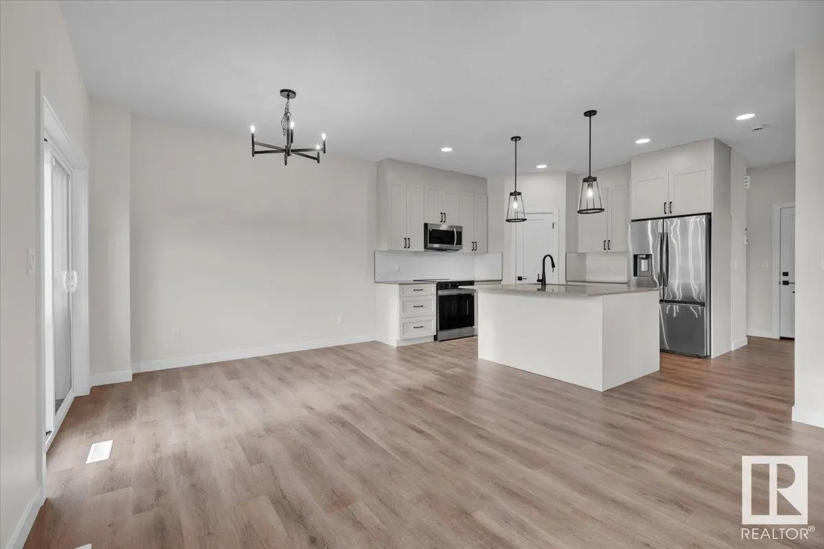 163 CALEDON Crescent