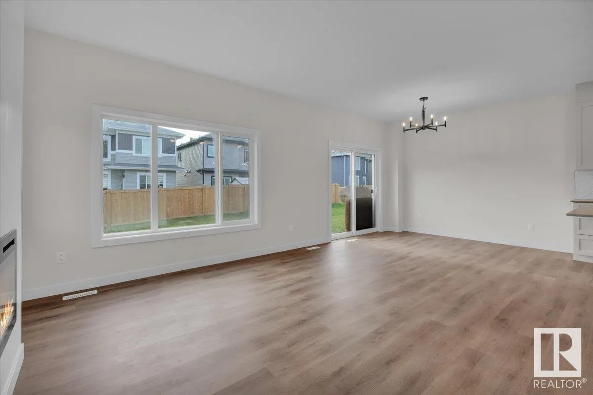 163 CALEDON Crescent