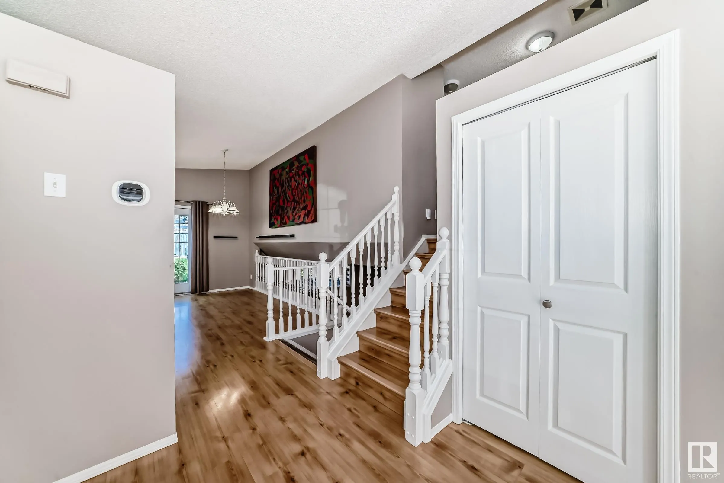 4 HOLLY Place