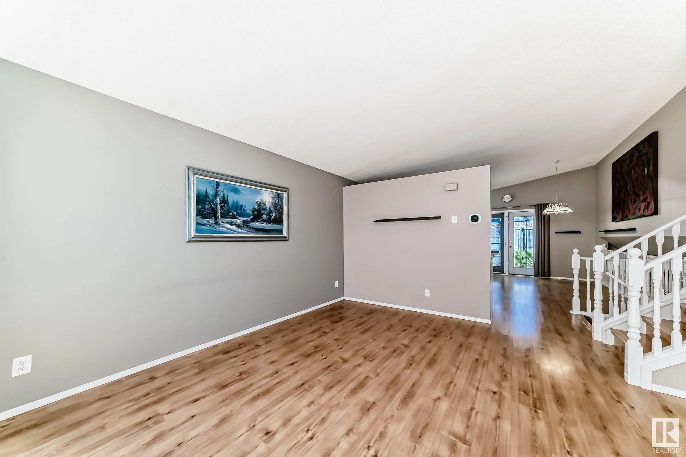 4 HOLLY Place