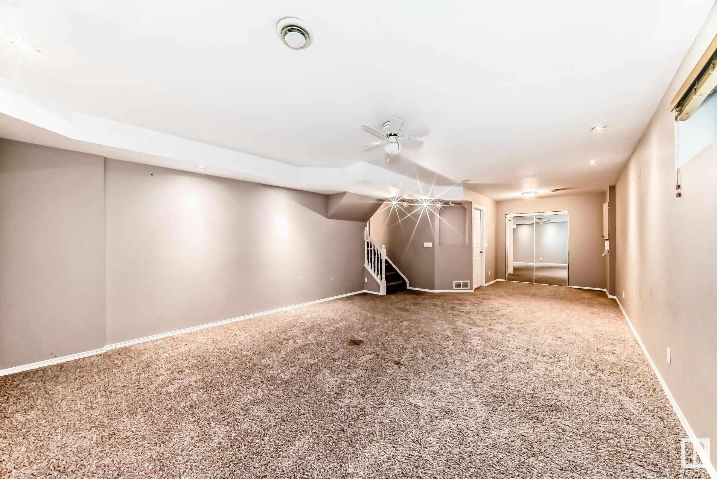 4 HOLLY Place