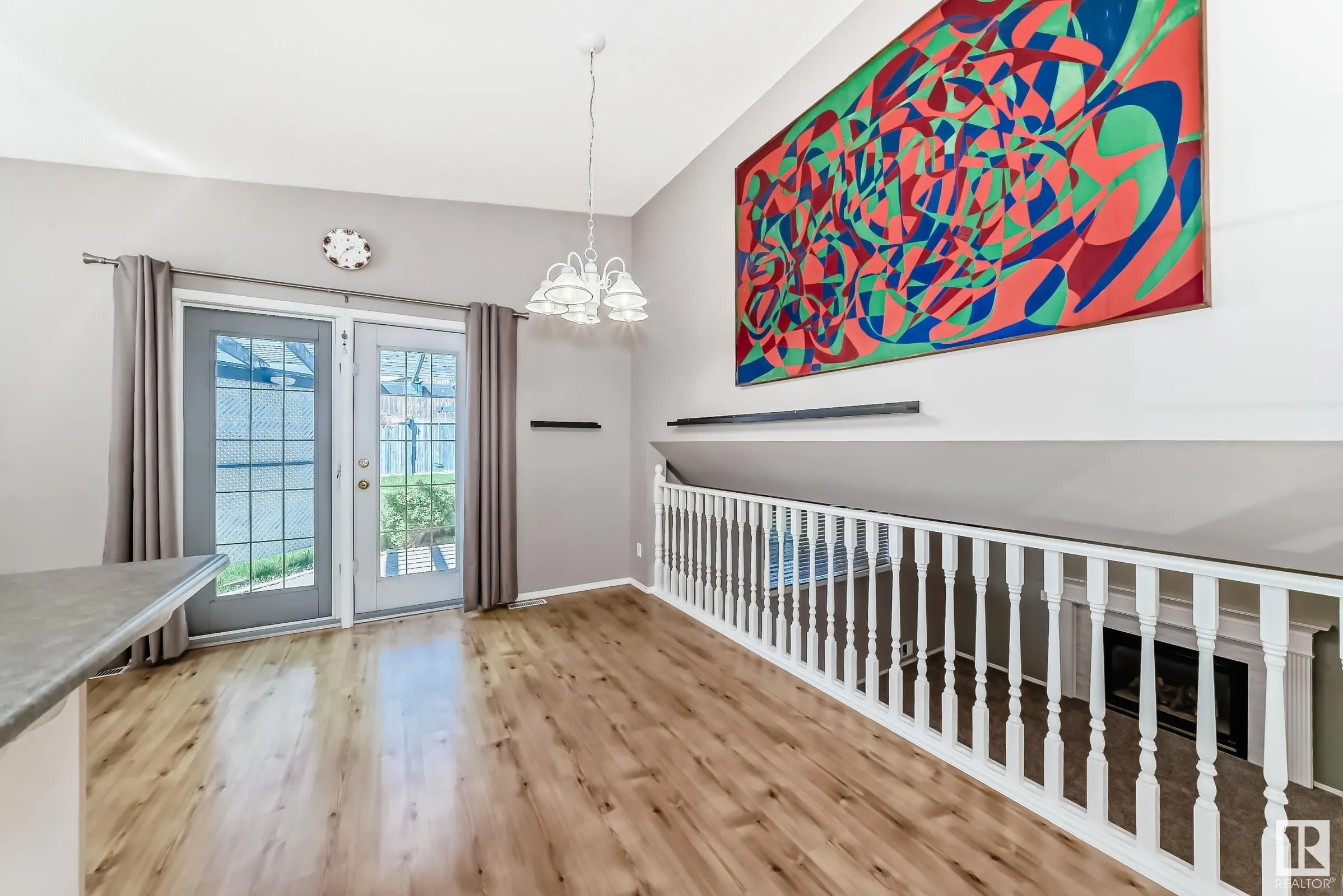 4 HOLLY Place