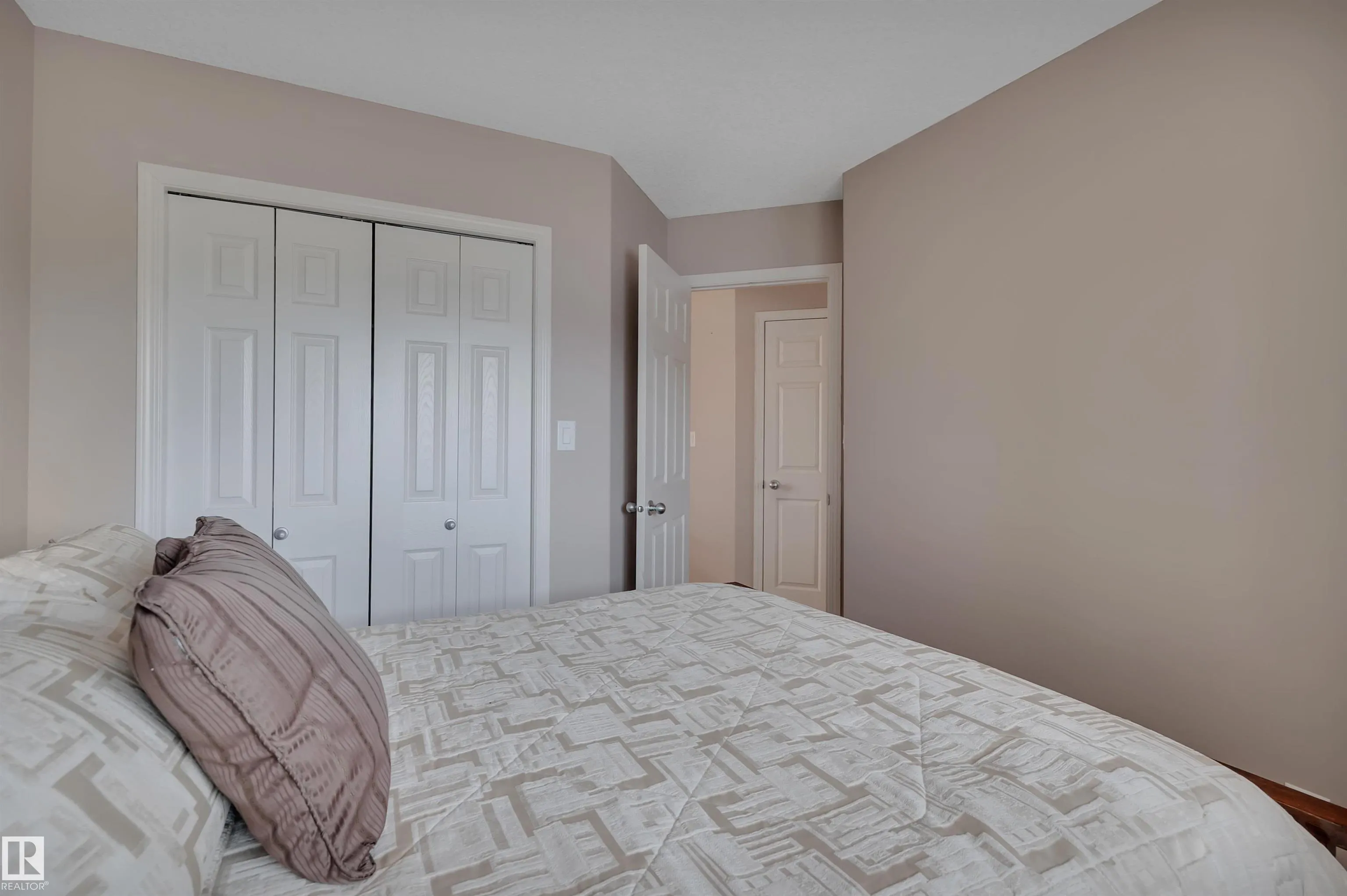 63 SUNTREE Promenade