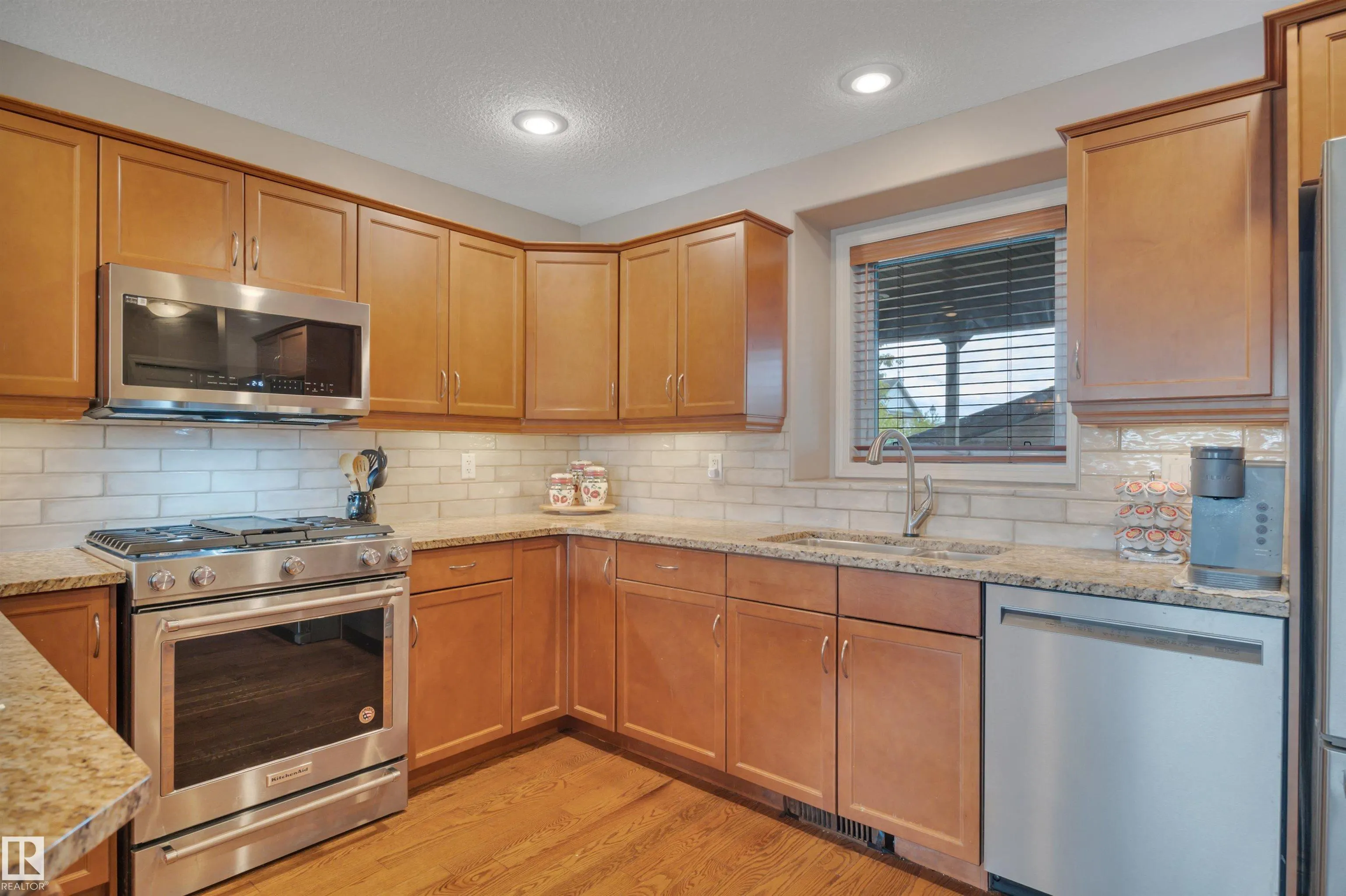 63 SUNTREE Promenade