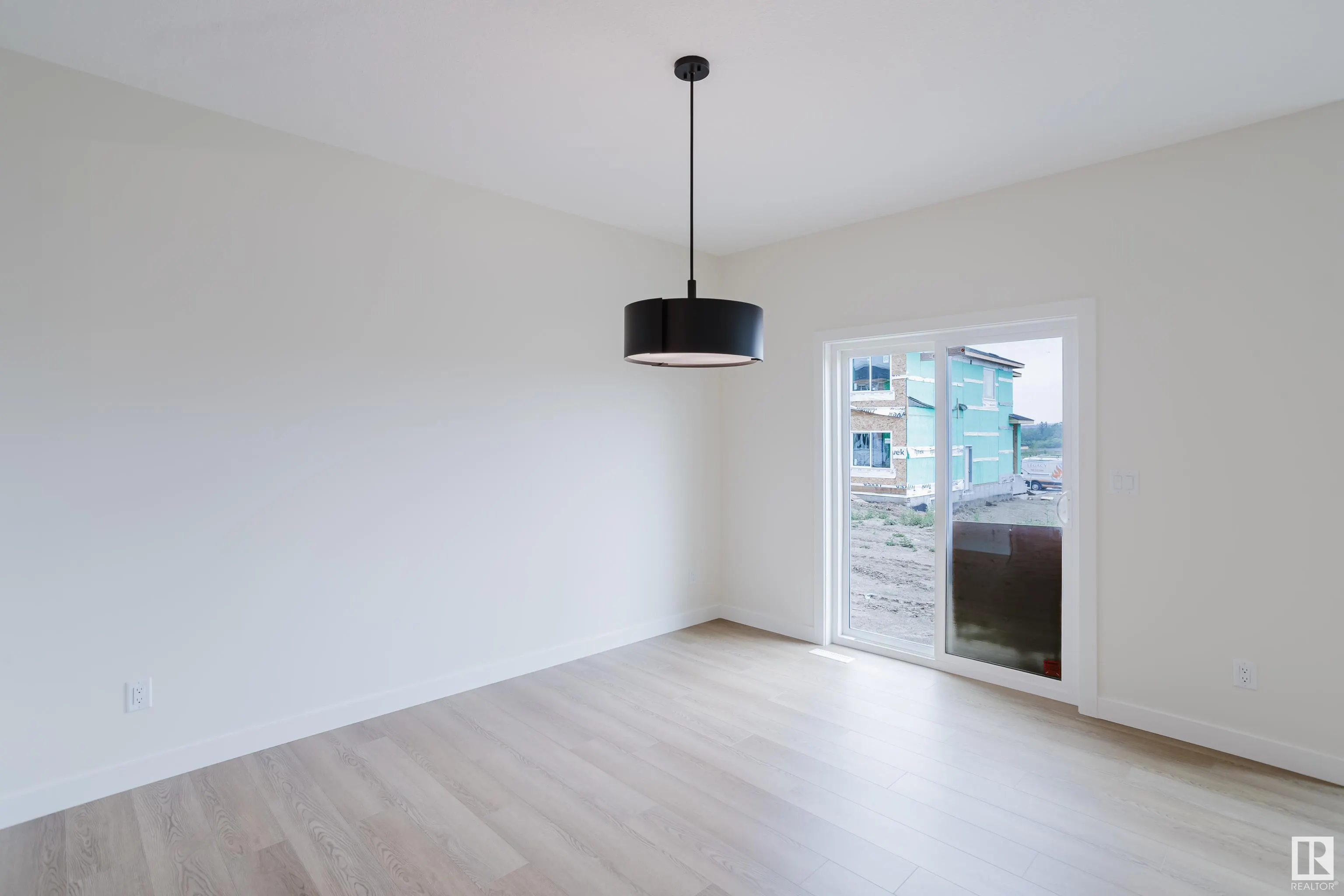 143 Catria Point(e)
