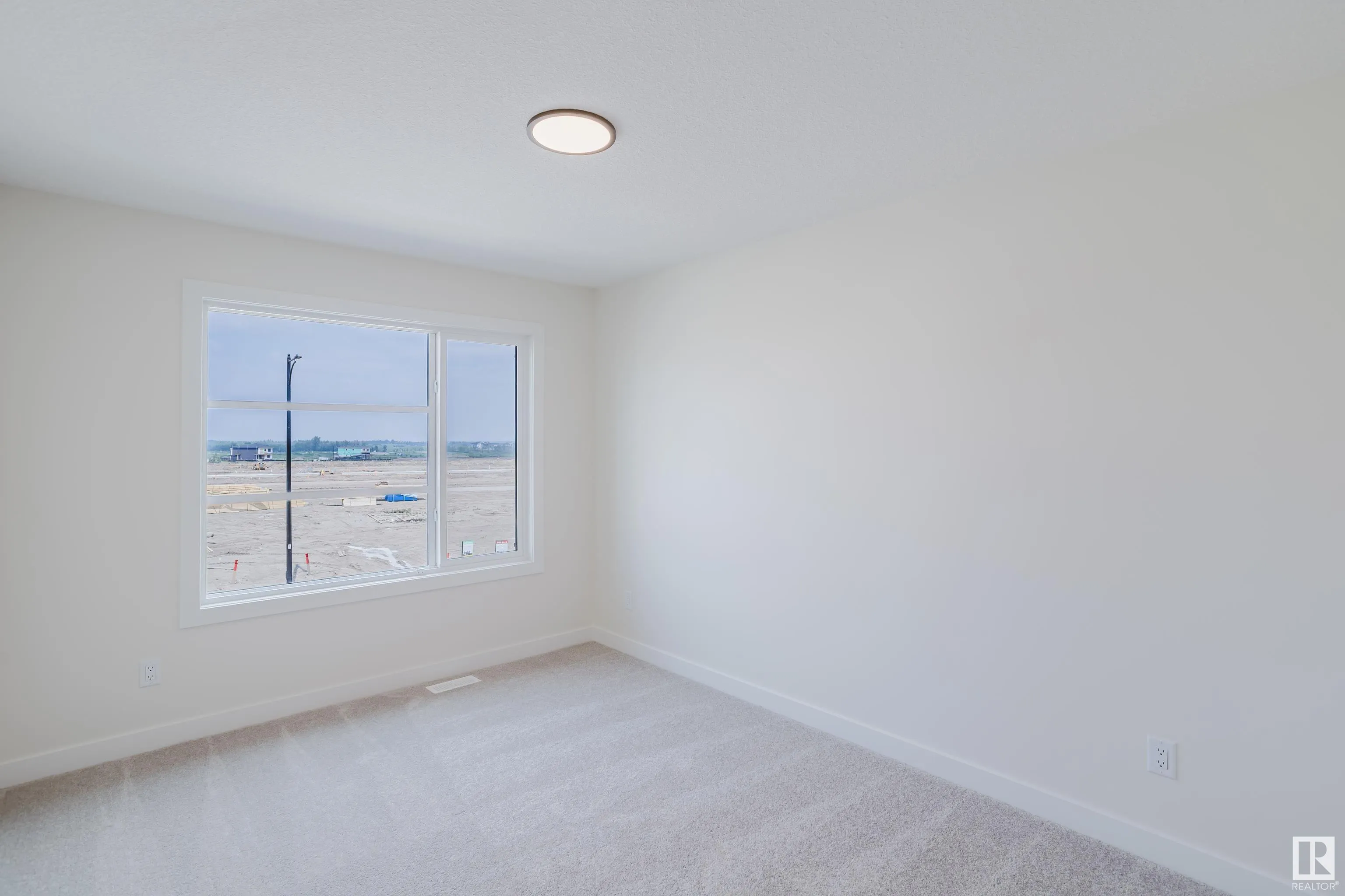 143 Catria Point(e)