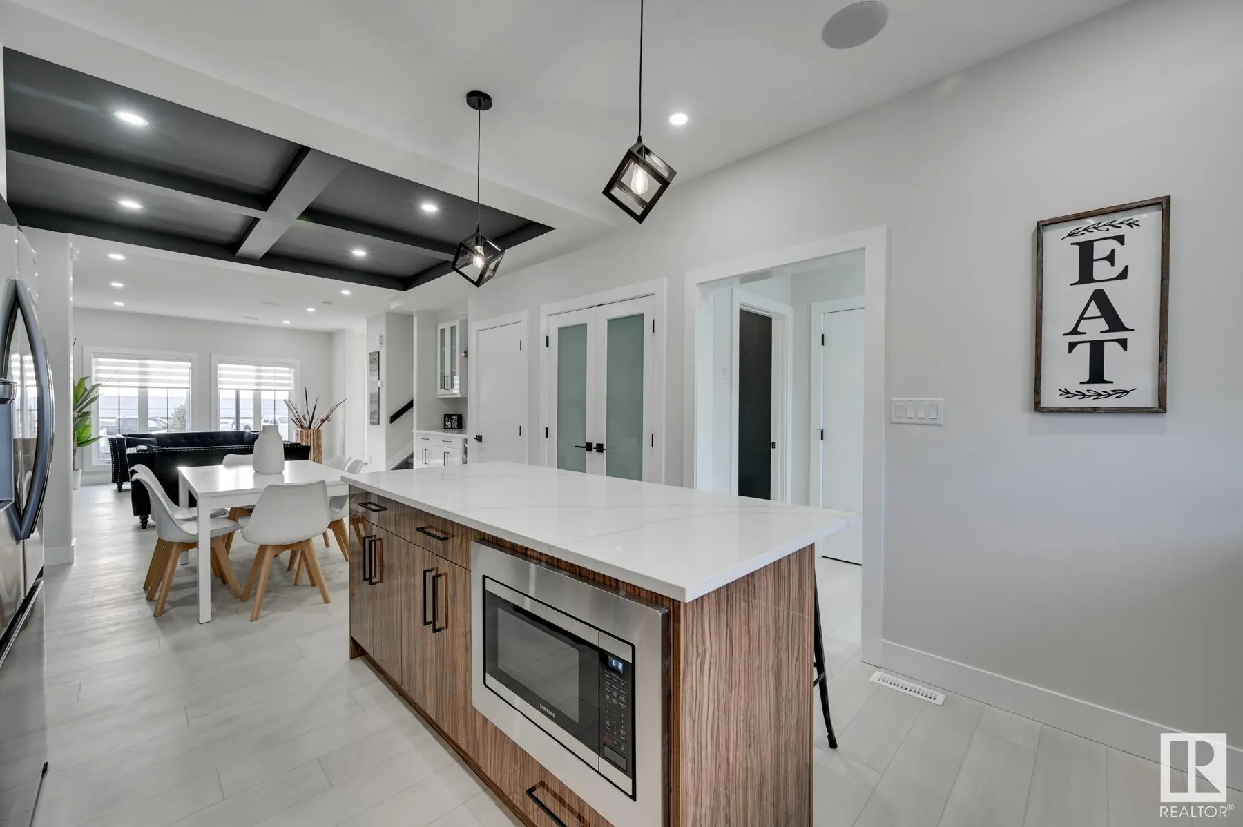 2107 Crossbill Lane