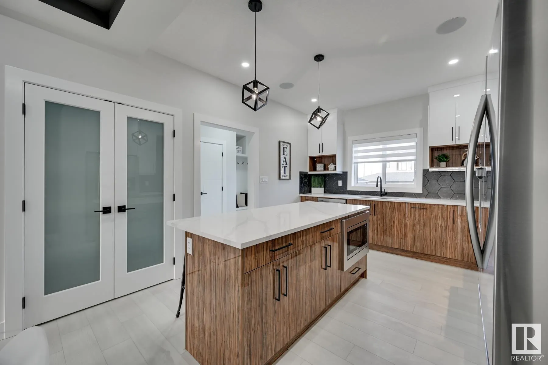 2107 Crossbill Lane