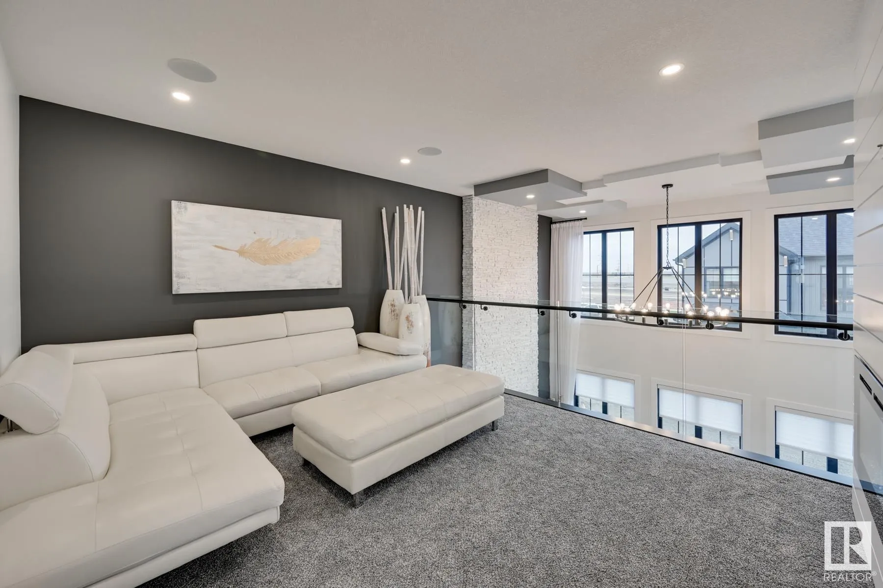 22 CANNES Cove