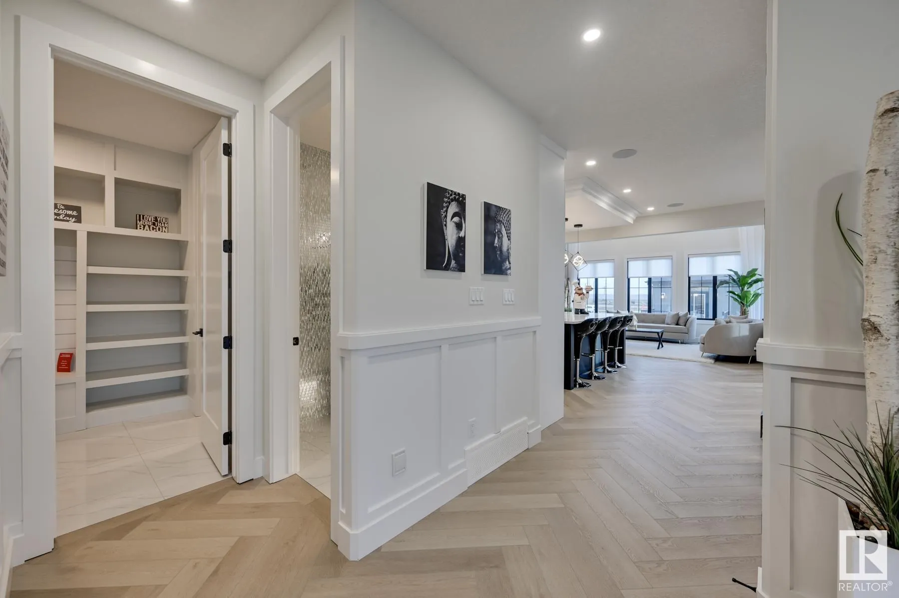 22 CANNES Cove