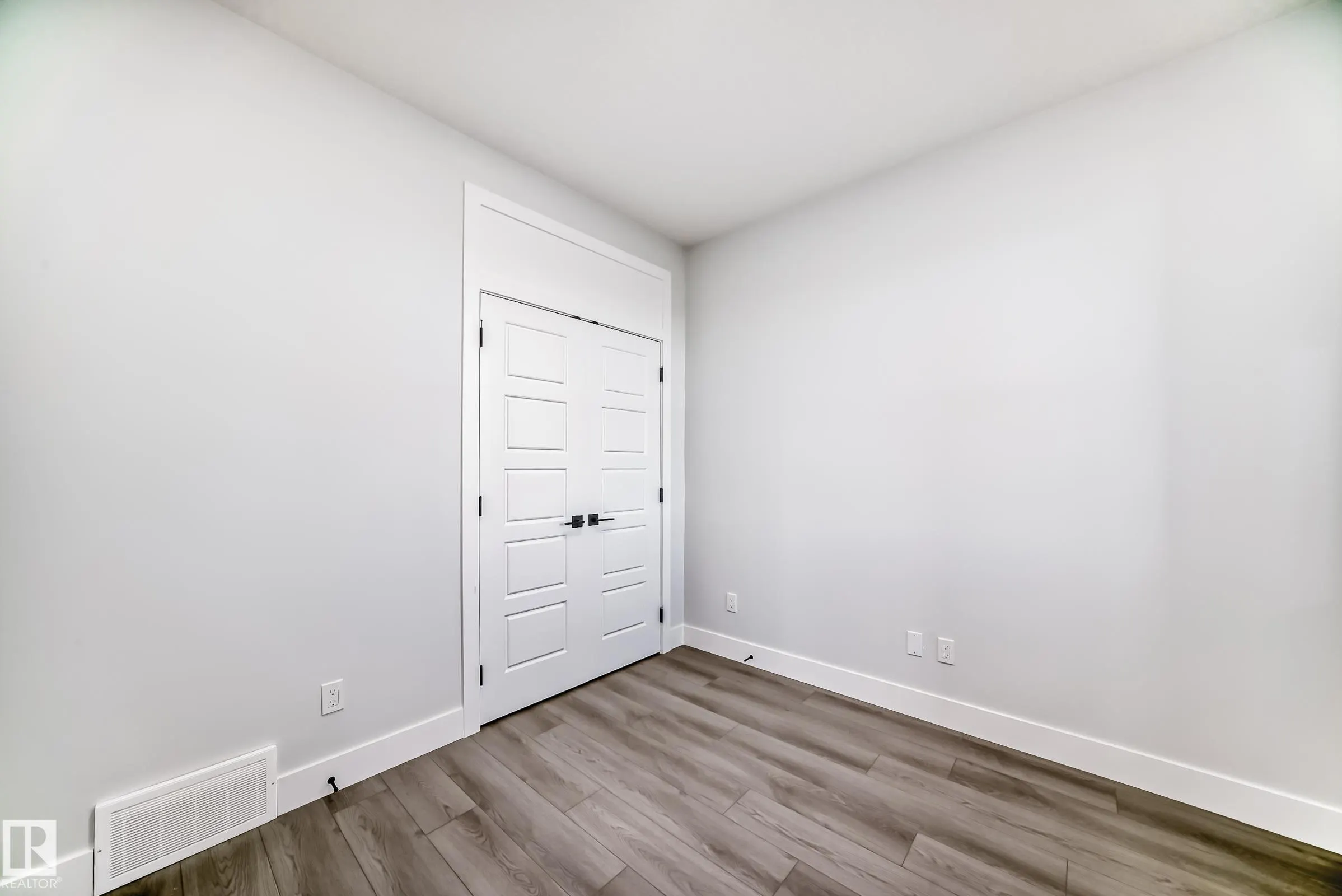 4 Edgefield Way