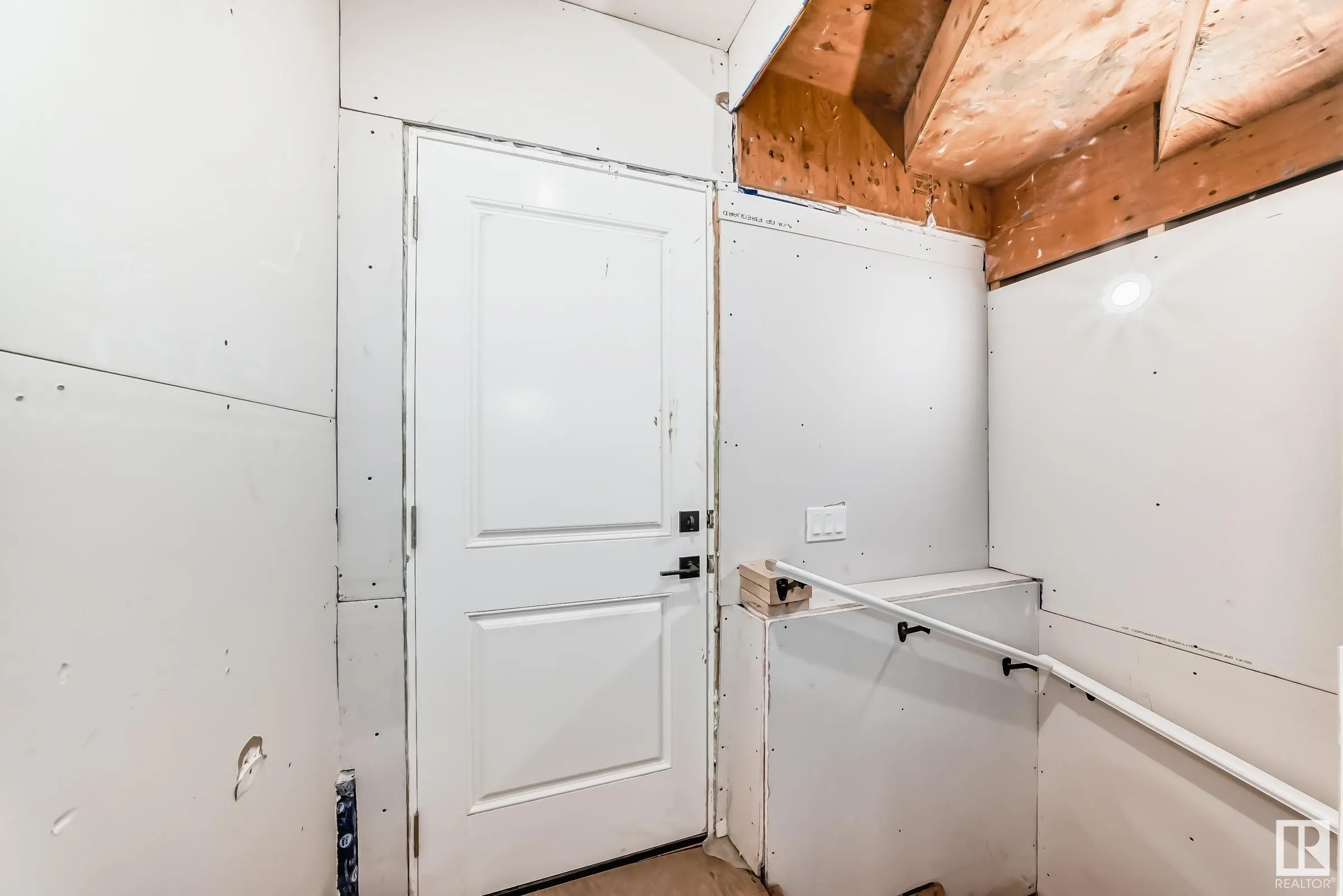 4 Edgefield Way