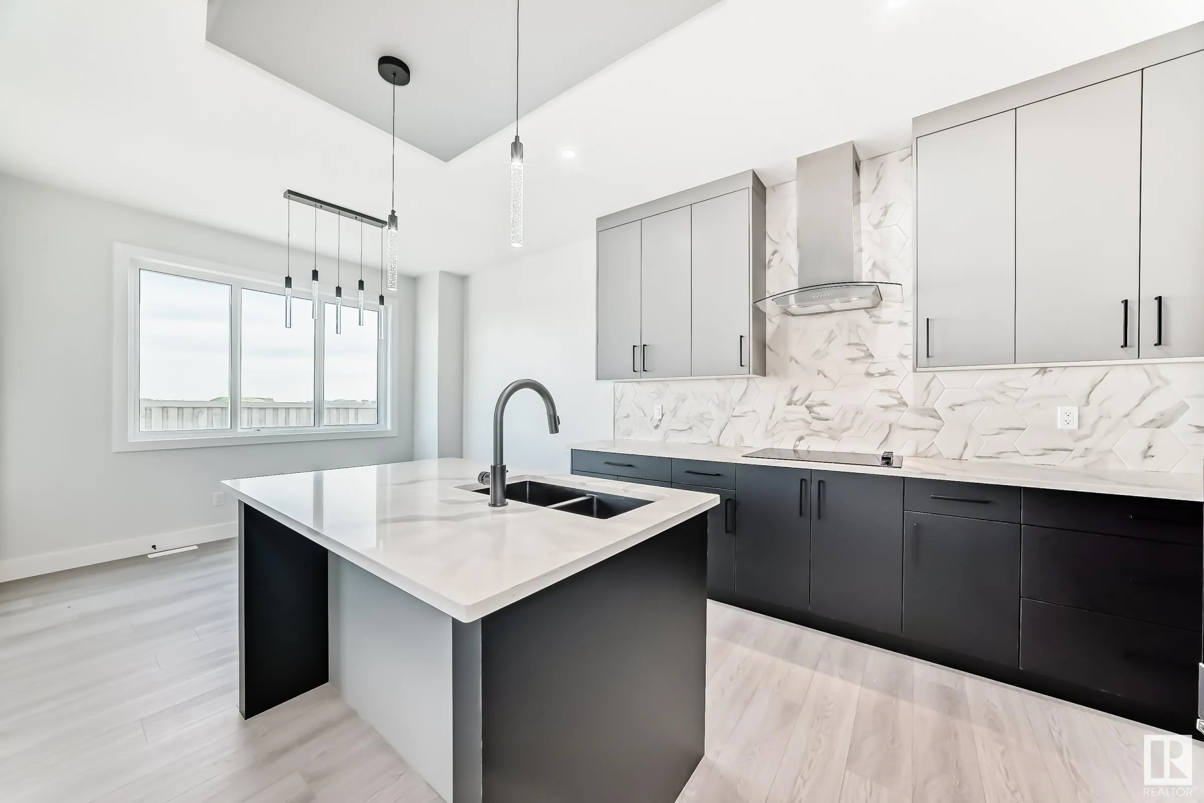 4 Edgefield Way
