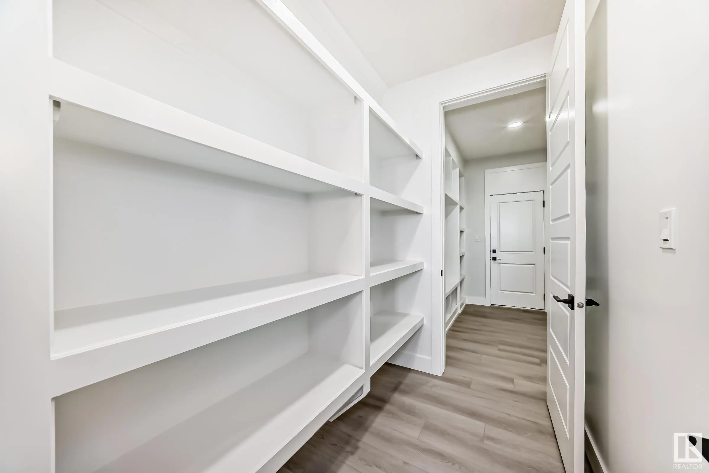 4 Edgefield Way