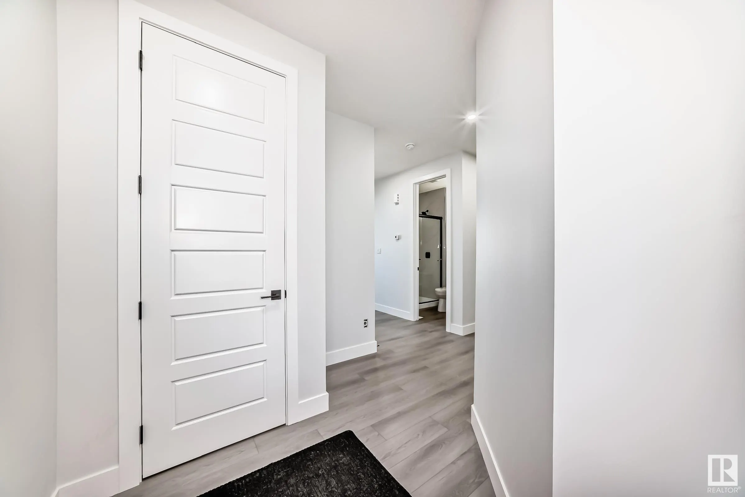 4 Edgefield Way