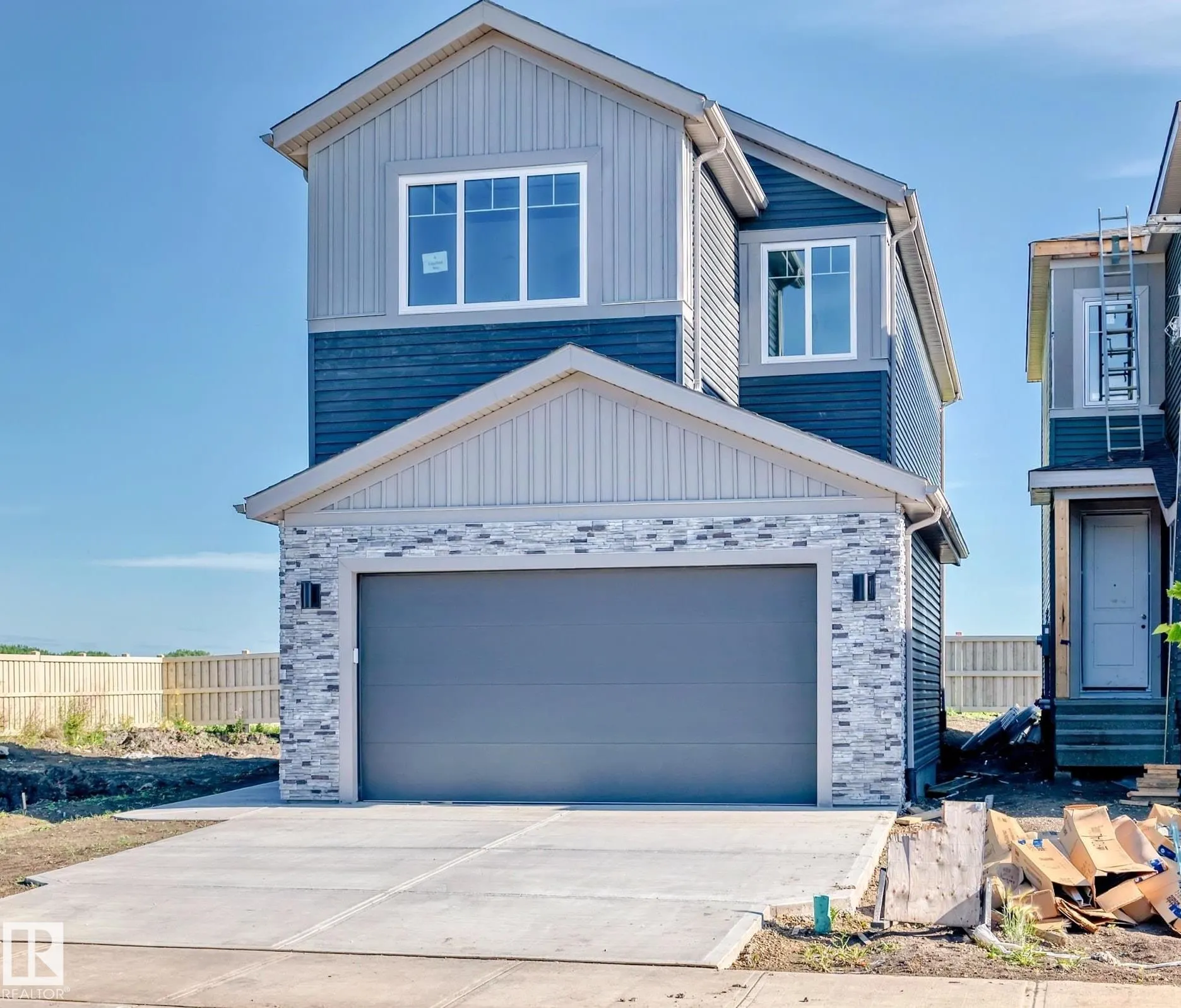4 Edgefield Way