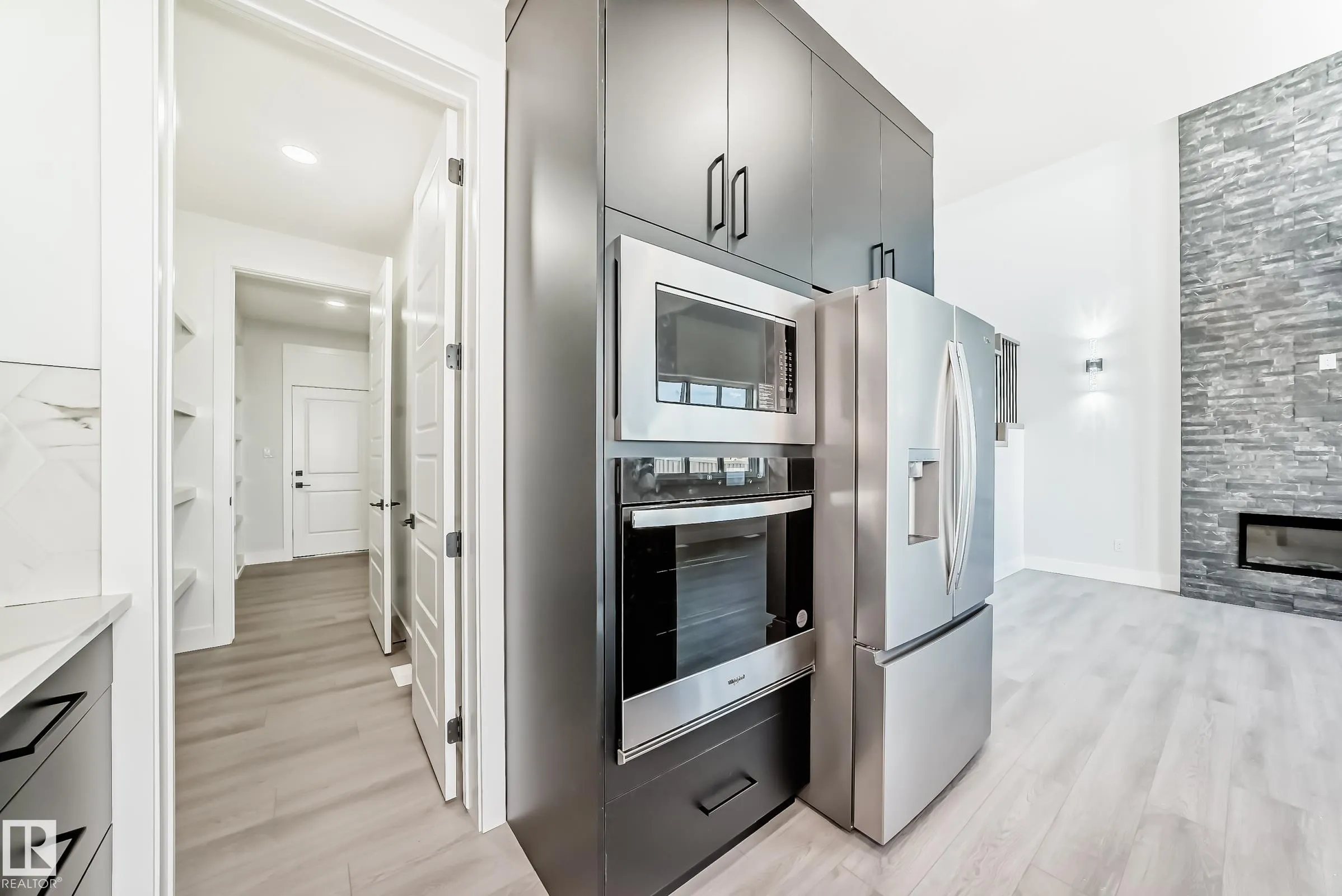 4 Edgefield Way