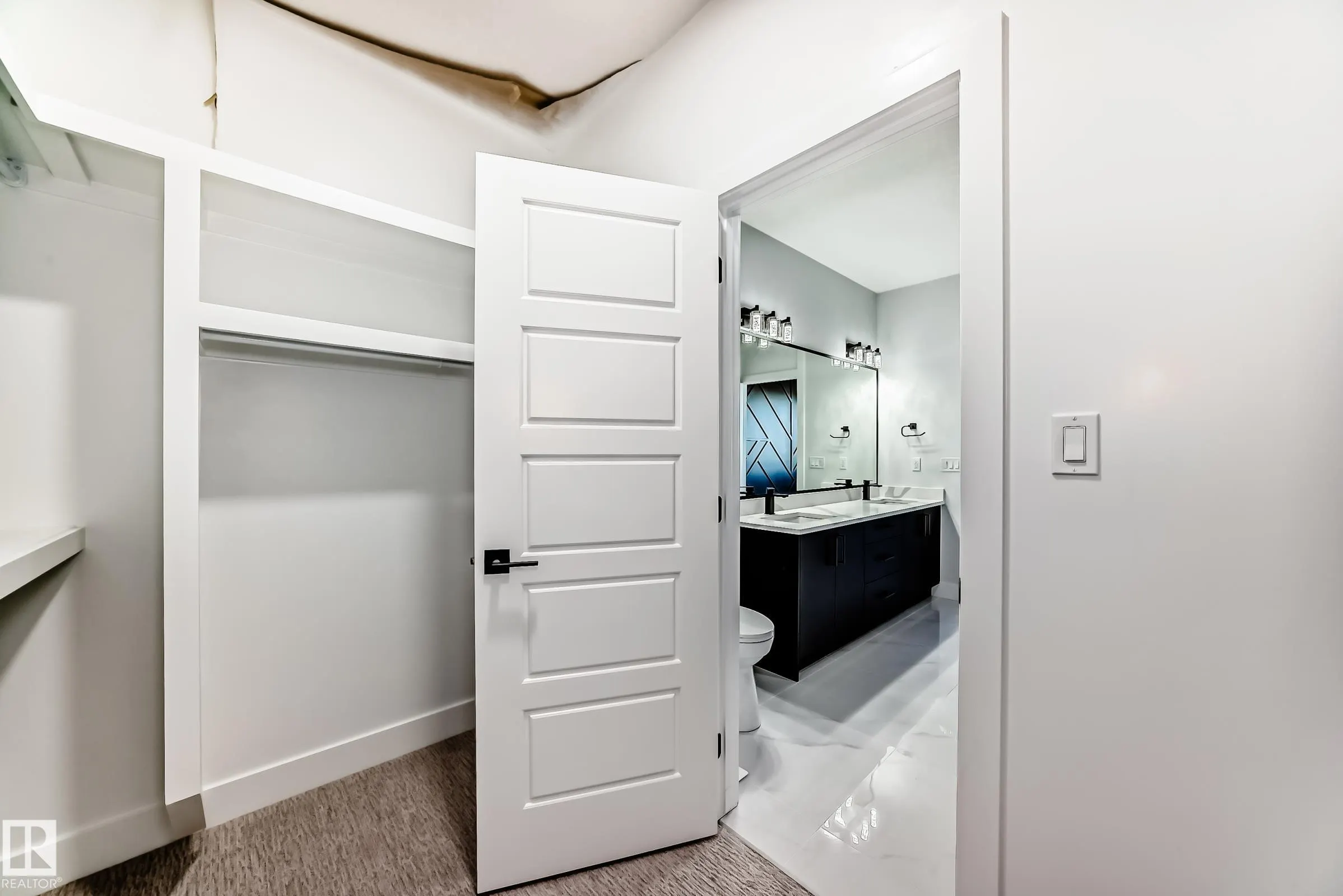 4 Edgefield Way
