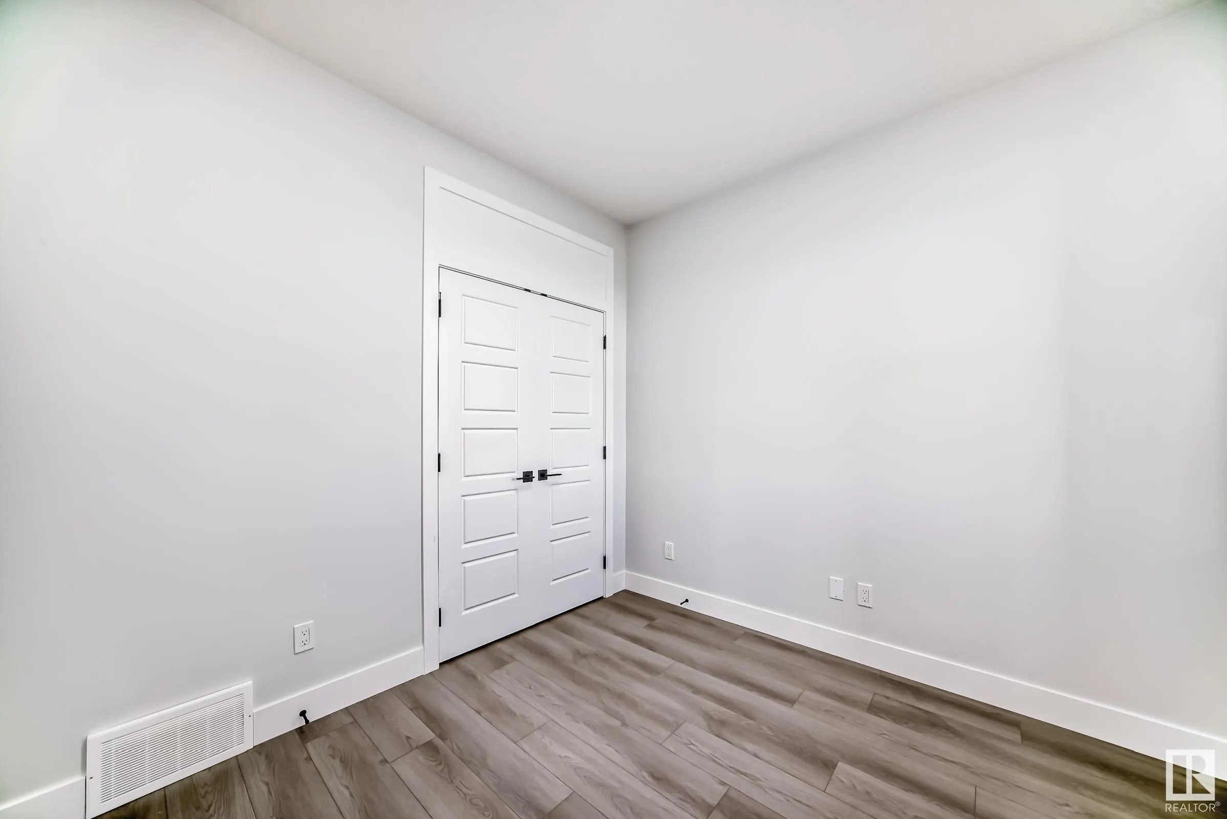 4 Edgefield Way