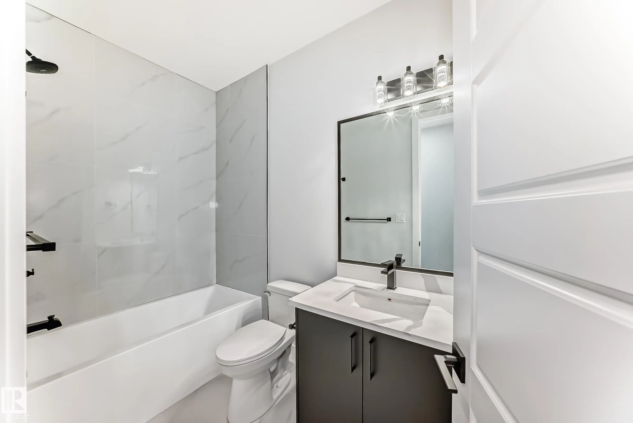 4 Edgefield Way