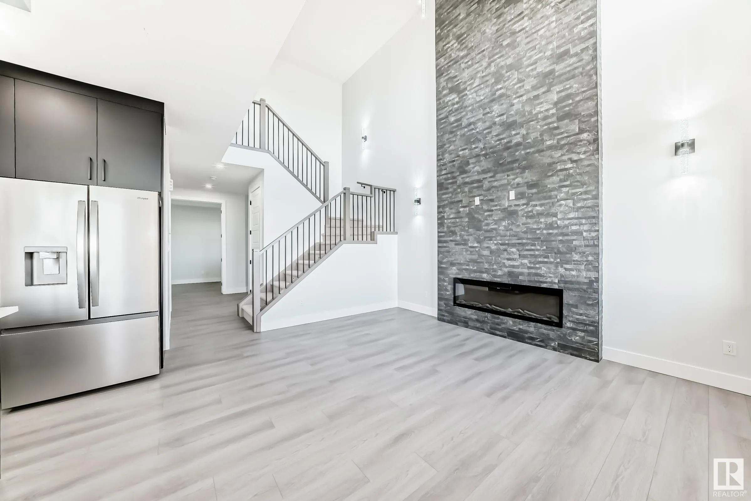 4 Edgefield Way