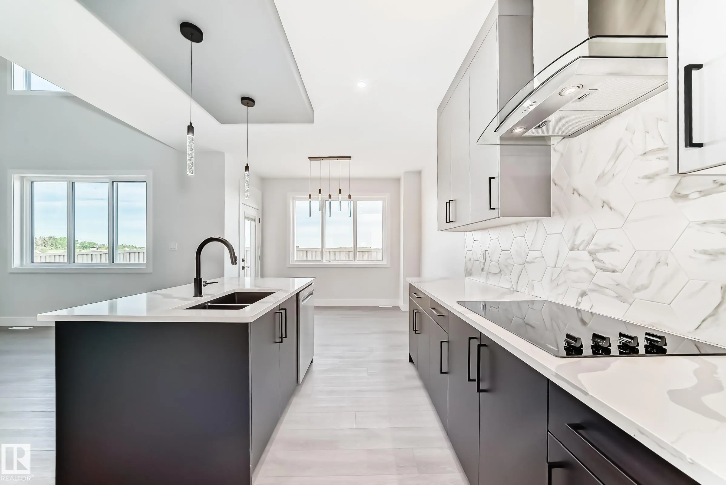 4 Edgefield Way