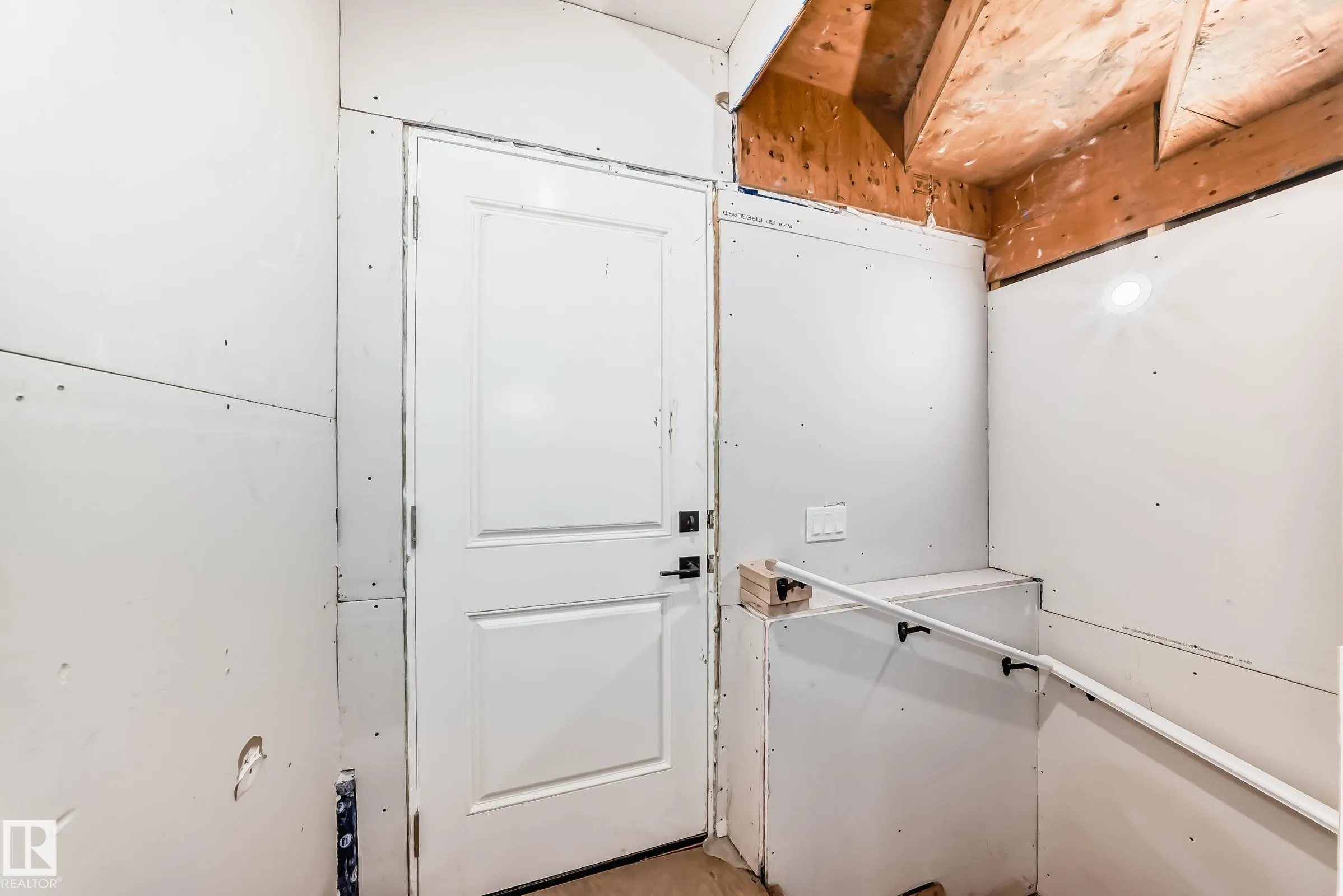 4 Edgefield Way