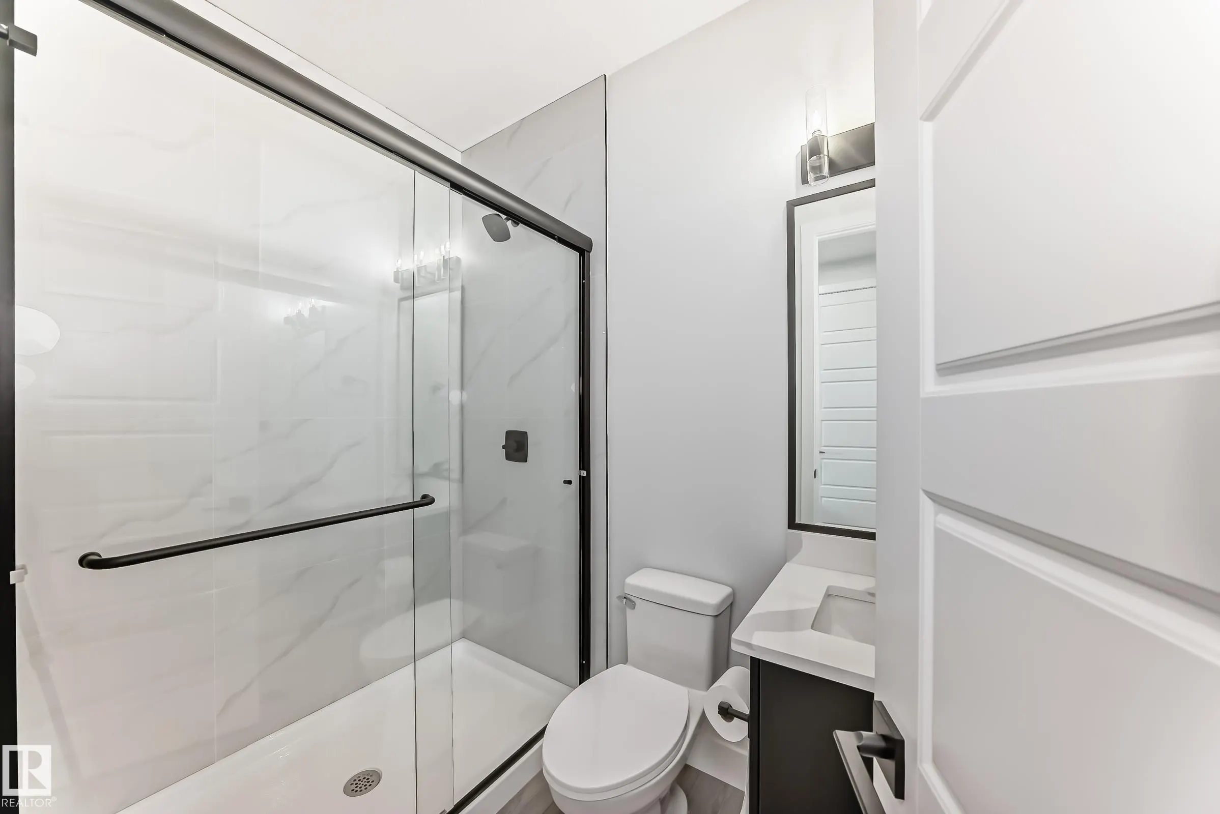 4 Edgefield Way