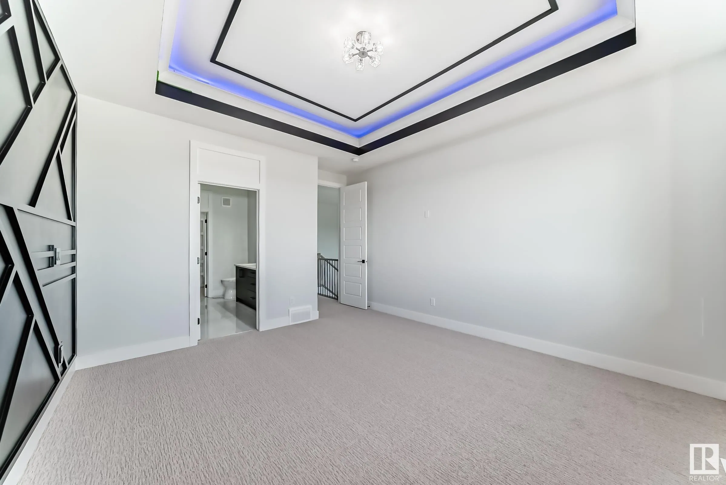 4 Edgefield Way