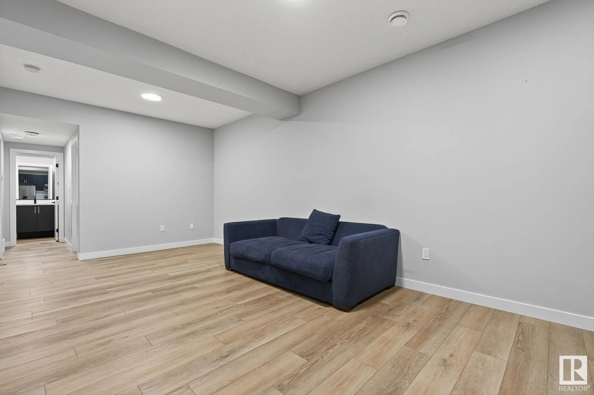 5323 KIMBALL Place