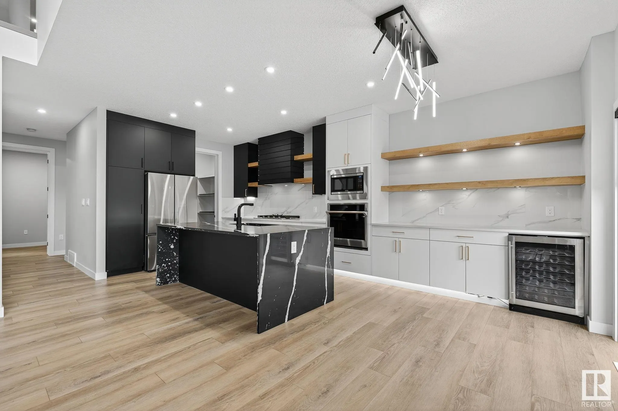 5323 KIMBALL Place