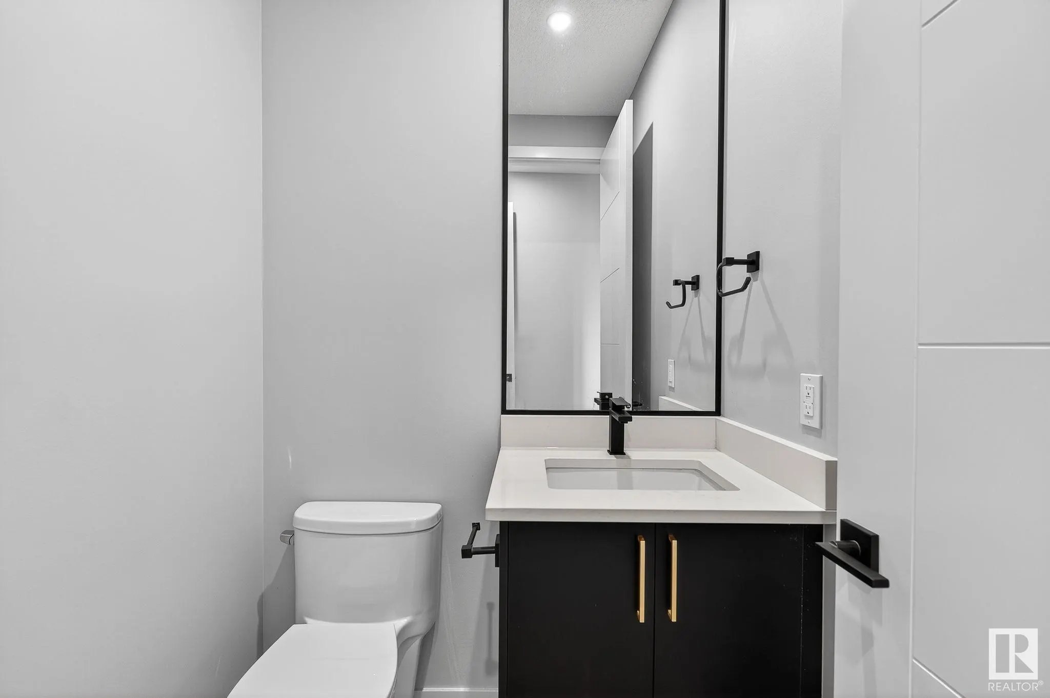 5323 KIMBALL Place